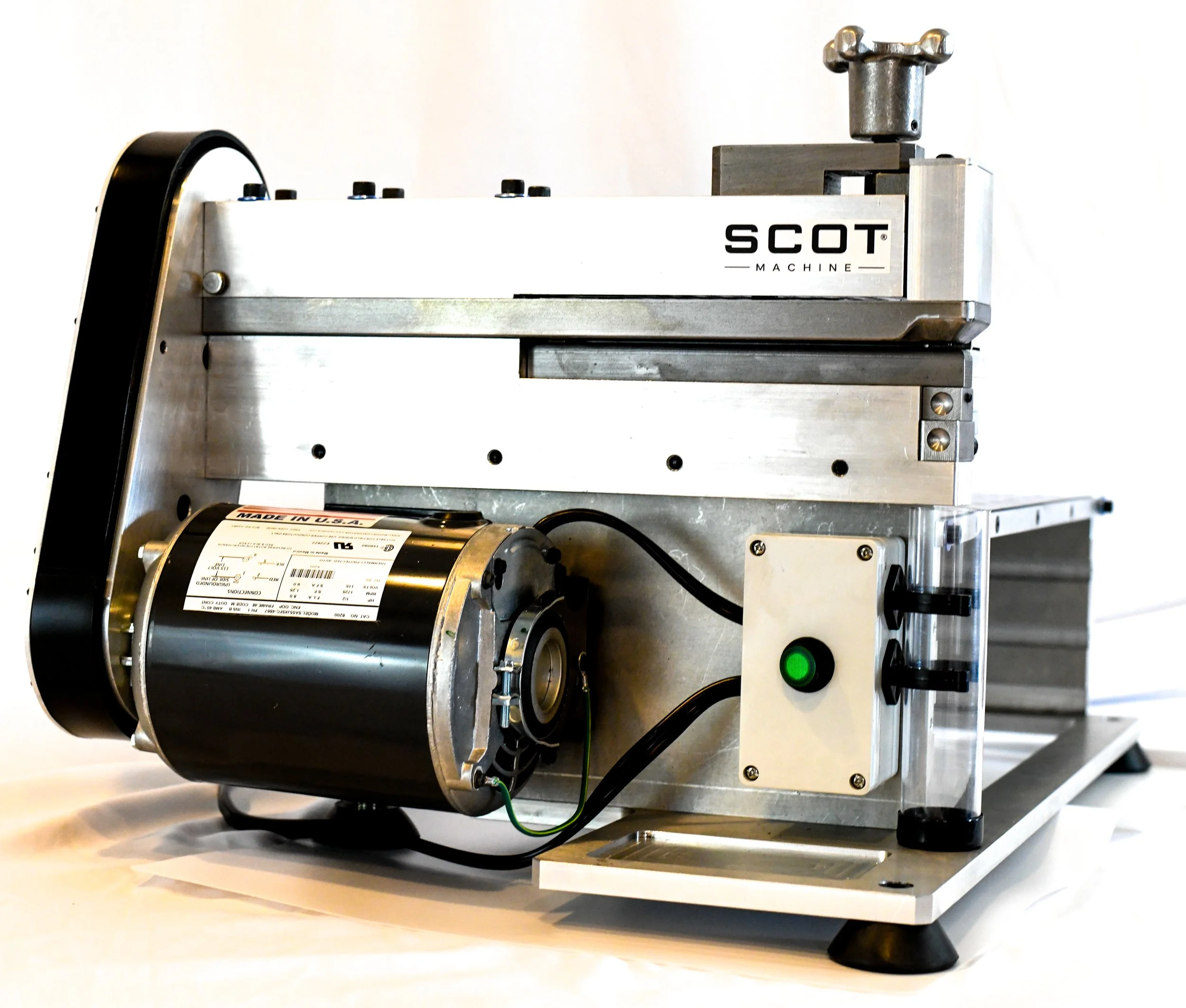 POWER: 
115V, Single Phase
CUT SPEED:
1725 Strokes per Minute / 16 Linear Inches (406.44 mm) per Minute
