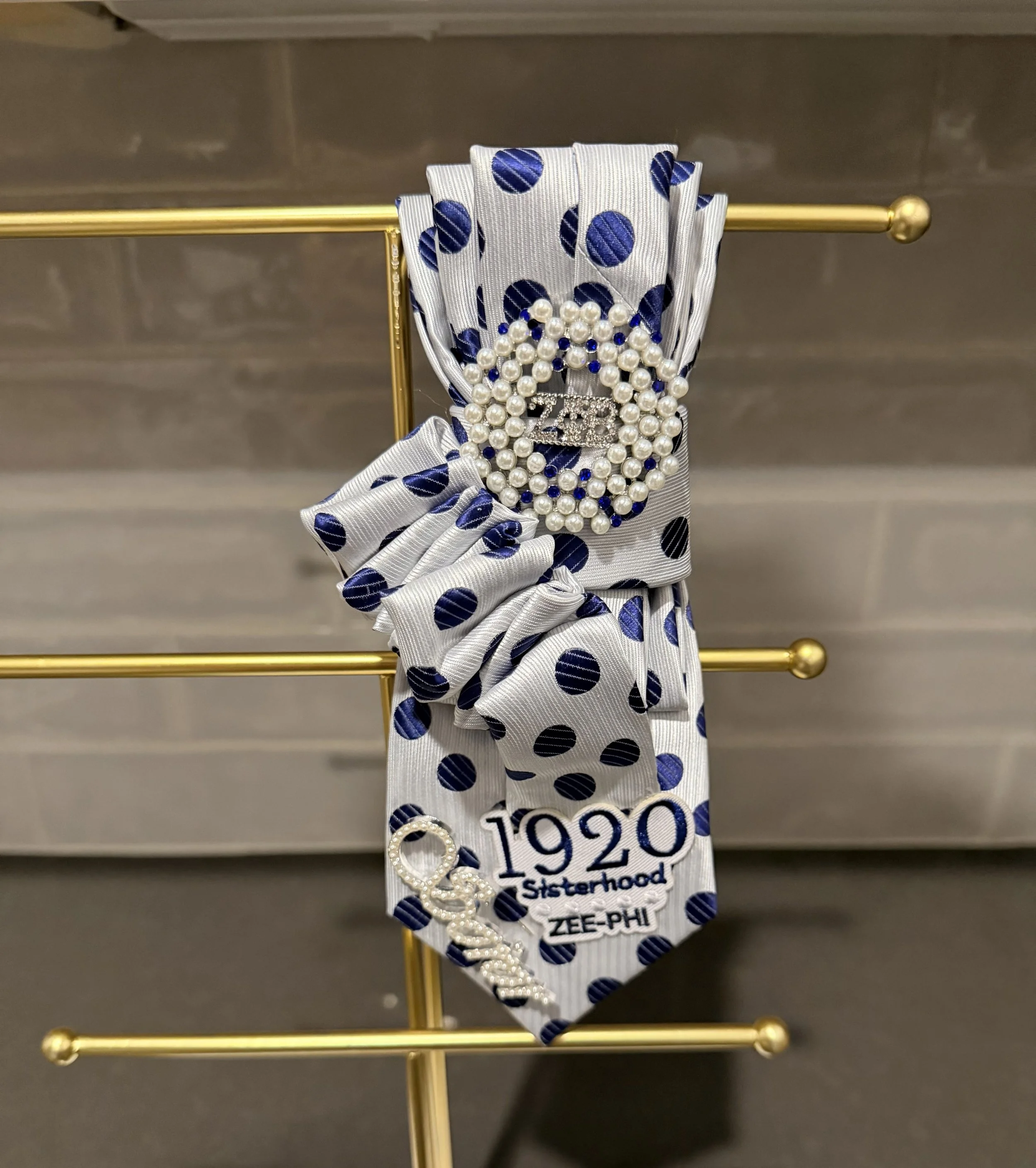 ZETA CUSTOM MADE NECK TIE