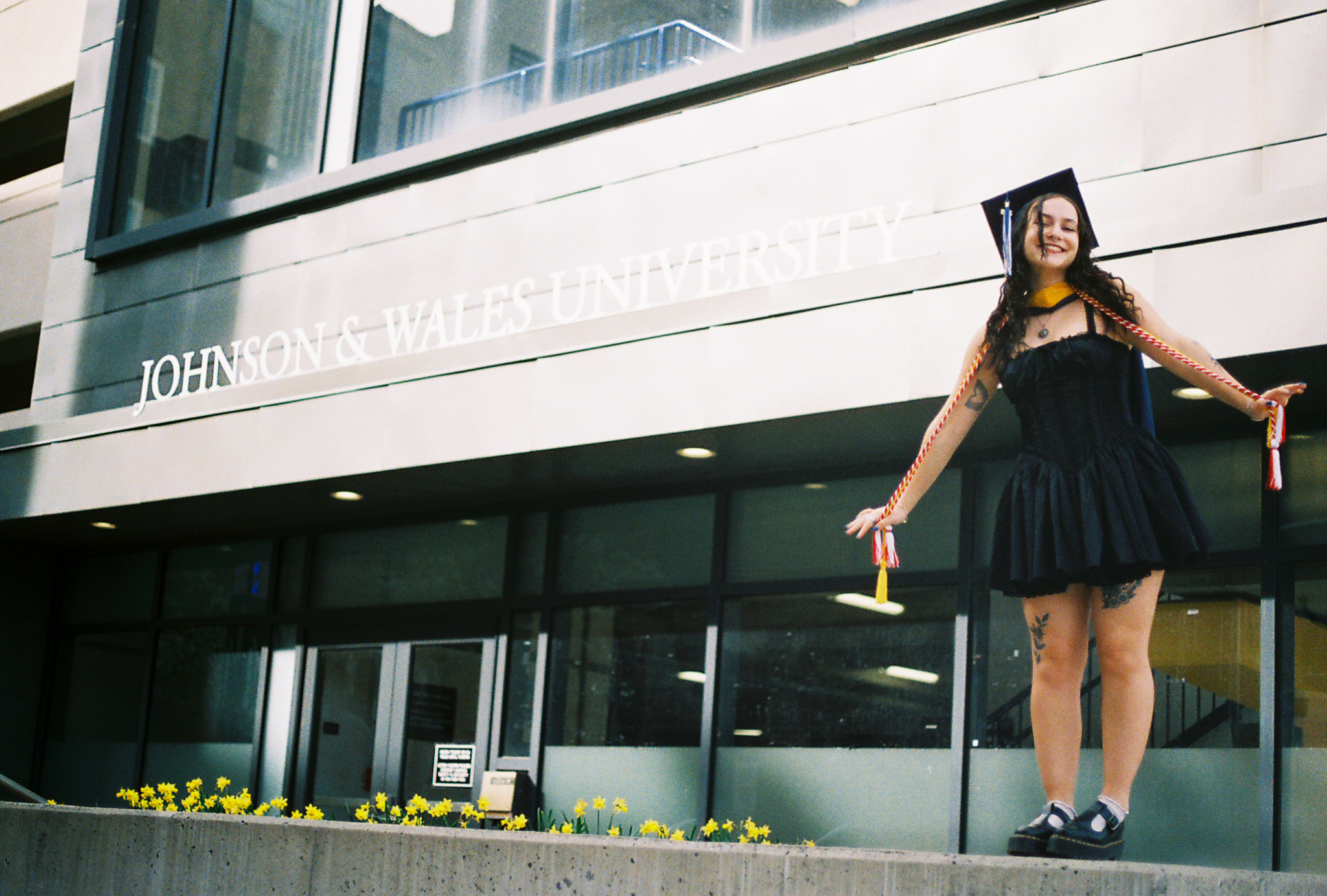 BD-GRAD-2025-6.png