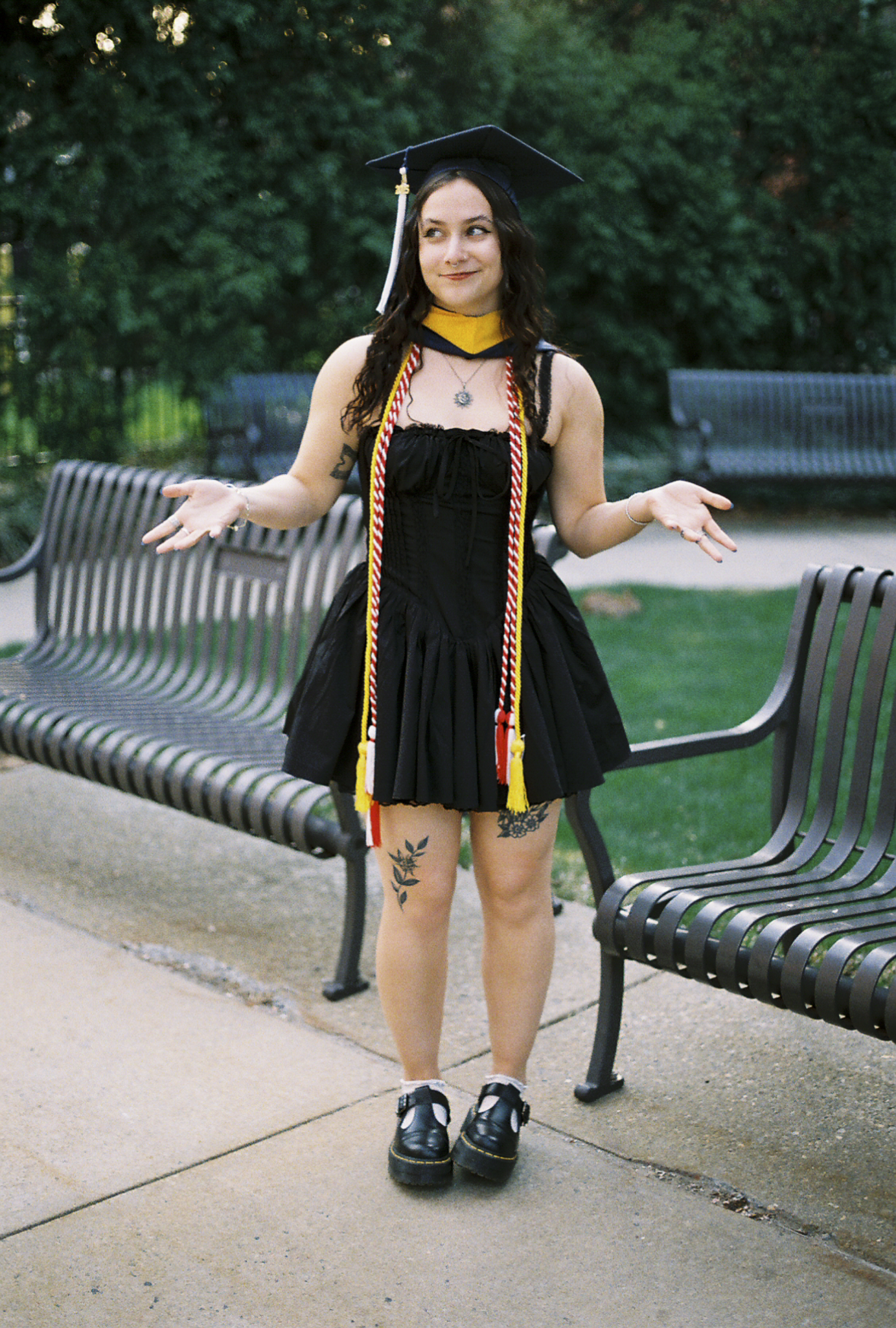 BD-GRAD-2025-18.png