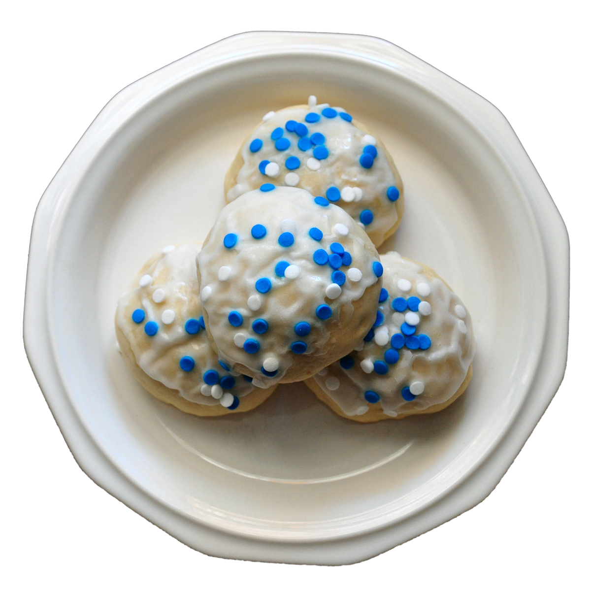 plate of italian wedding cookies