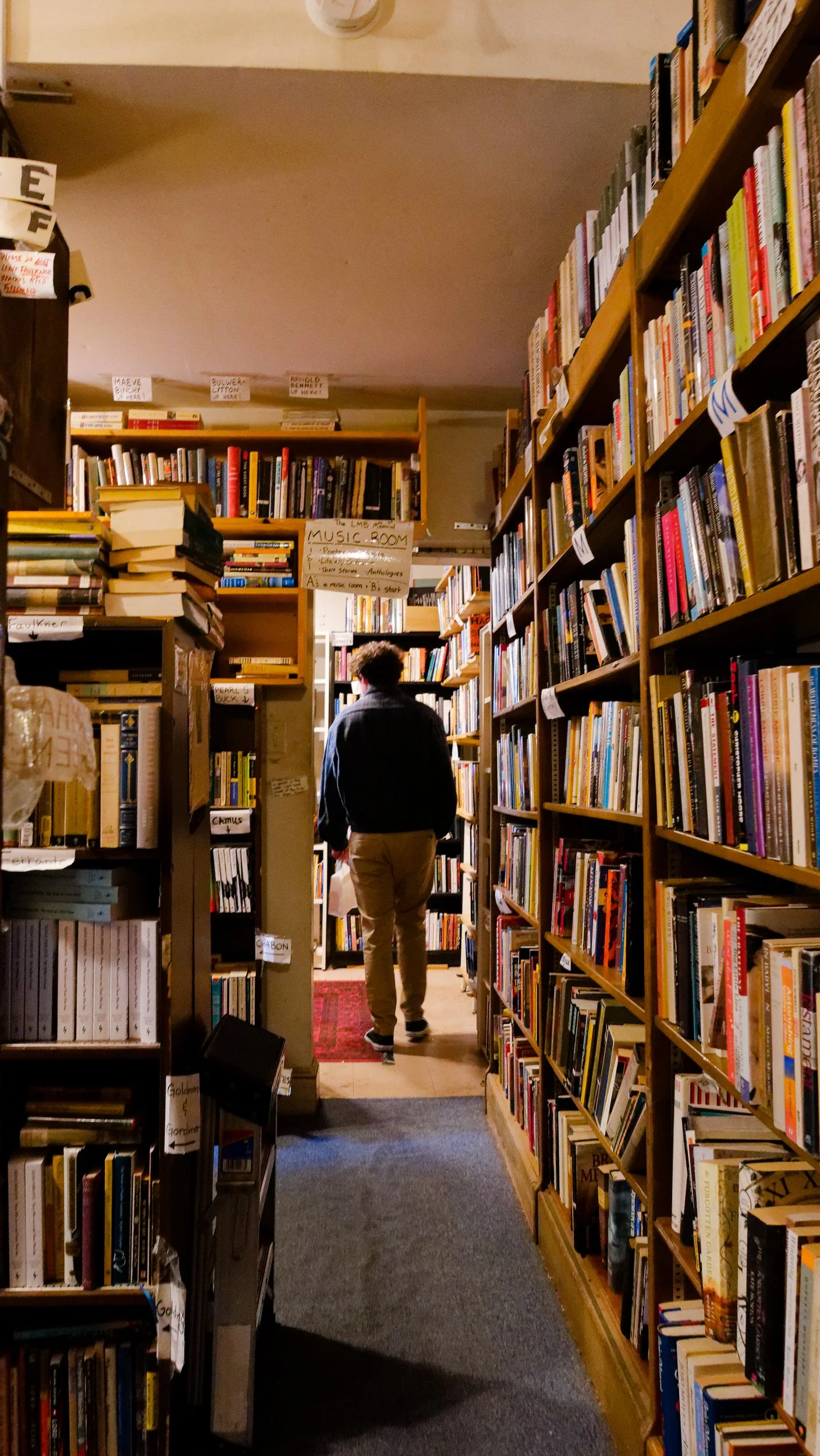 P1032099Cap Hill Books.jpg