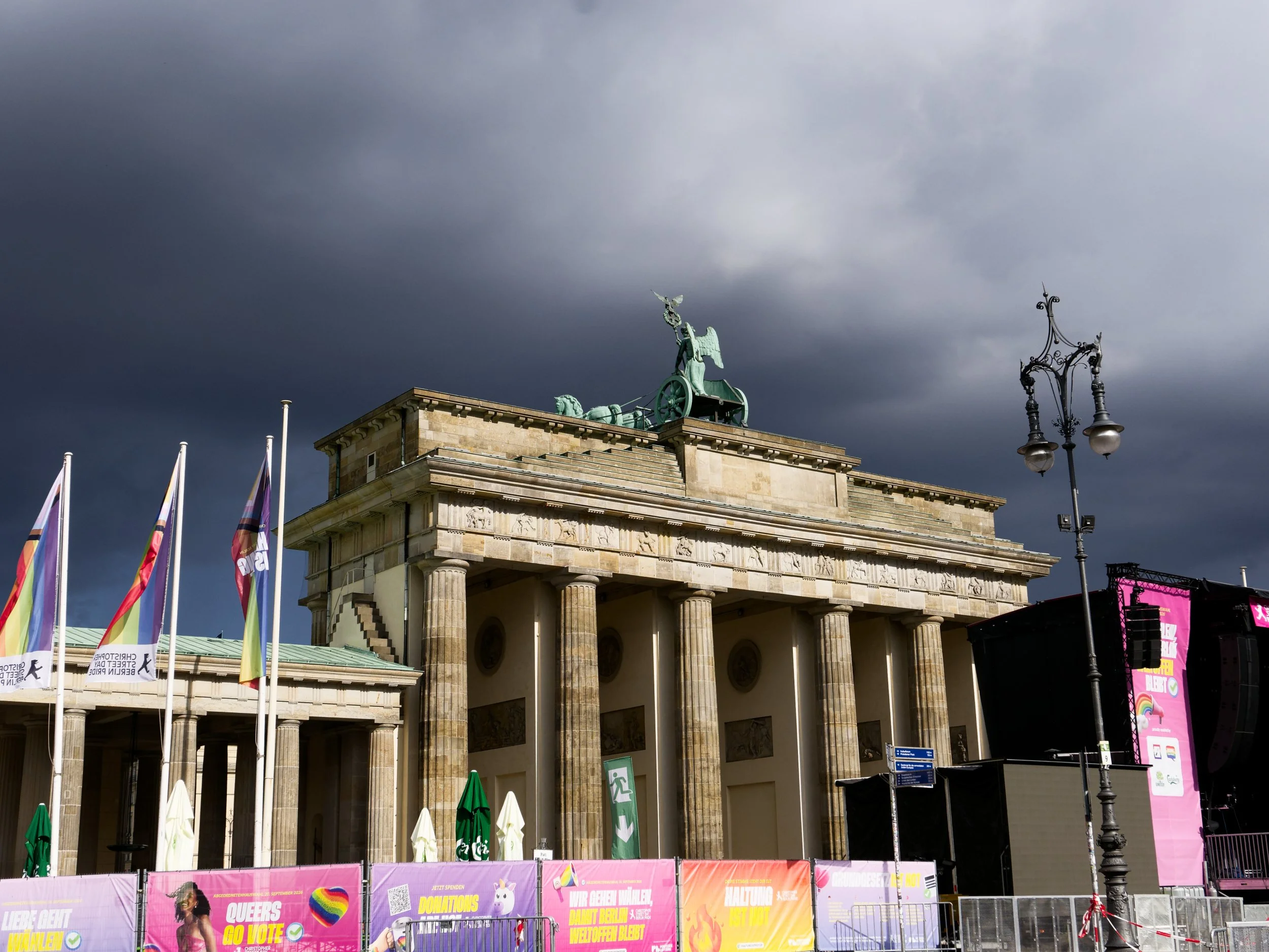 P1045624_ber brandenburg gate.jpg