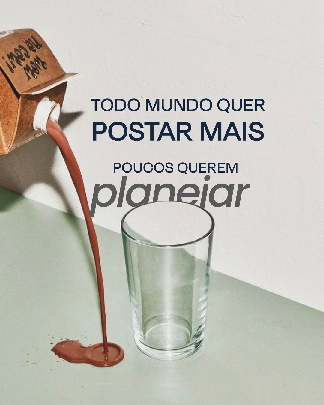 Todo mundo tem mil ideias&hellip;
Mas na hora de postar: ningu&eacute;m posta.
No fim do ano, o que falta n&atilde;o &eacute; vontade &eacute; planejamento.

N&atilde;o deixa pra &uacute;ltima hora.
Clica no link da bio e garante seu planejamento at&