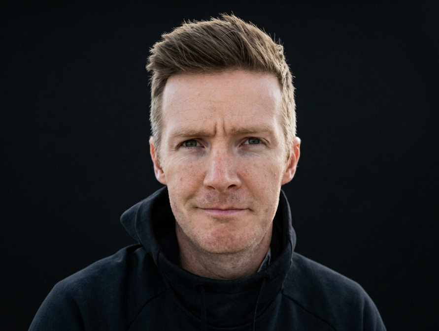 Chris Lange artist headshot