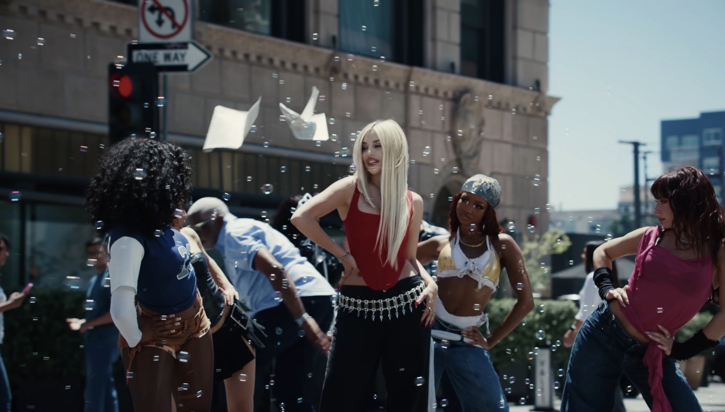Lovin Myself - Ava Max 