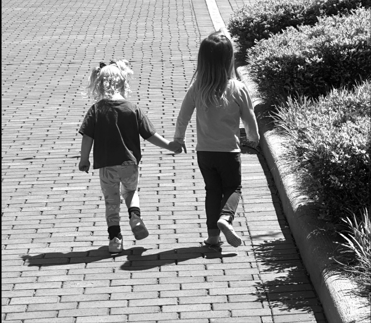 The Friendship Gap in Motherhood