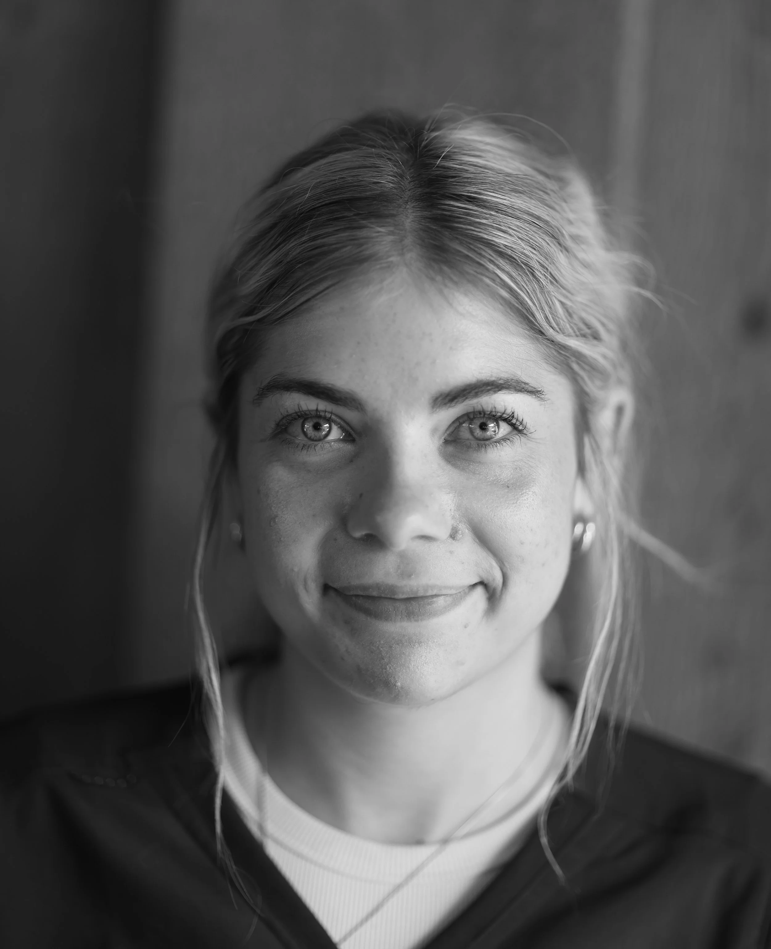  Emma Cannon 
 Sterilization Technician 

 
Emma was born and raised in the methow valley. Her family has been here for over 35 years. The valley is her favorite place because of the mountains and the magic within them. Emma grew up riding horses and