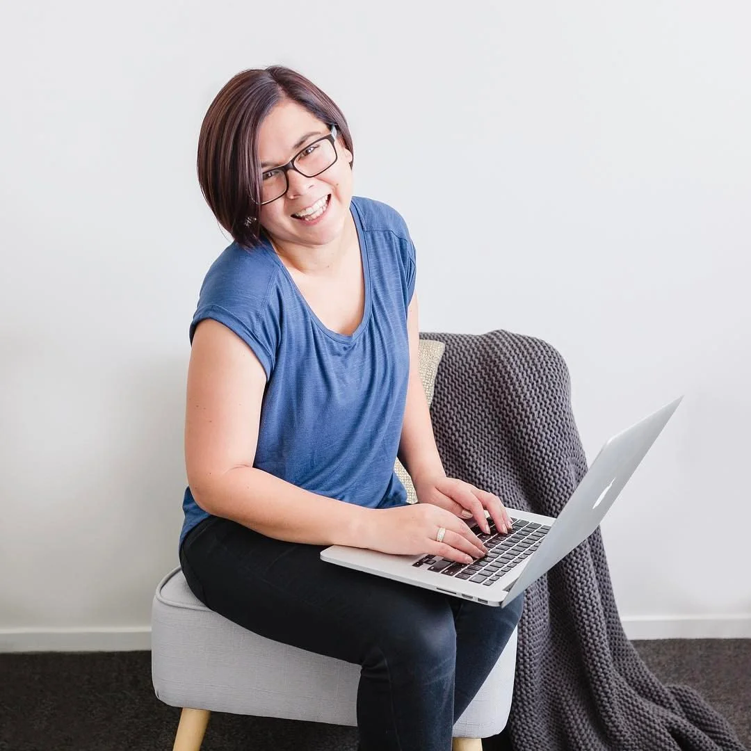 Heidi Horton, your business support guru and creative content cheerleader, virtual assistant but with superpowers