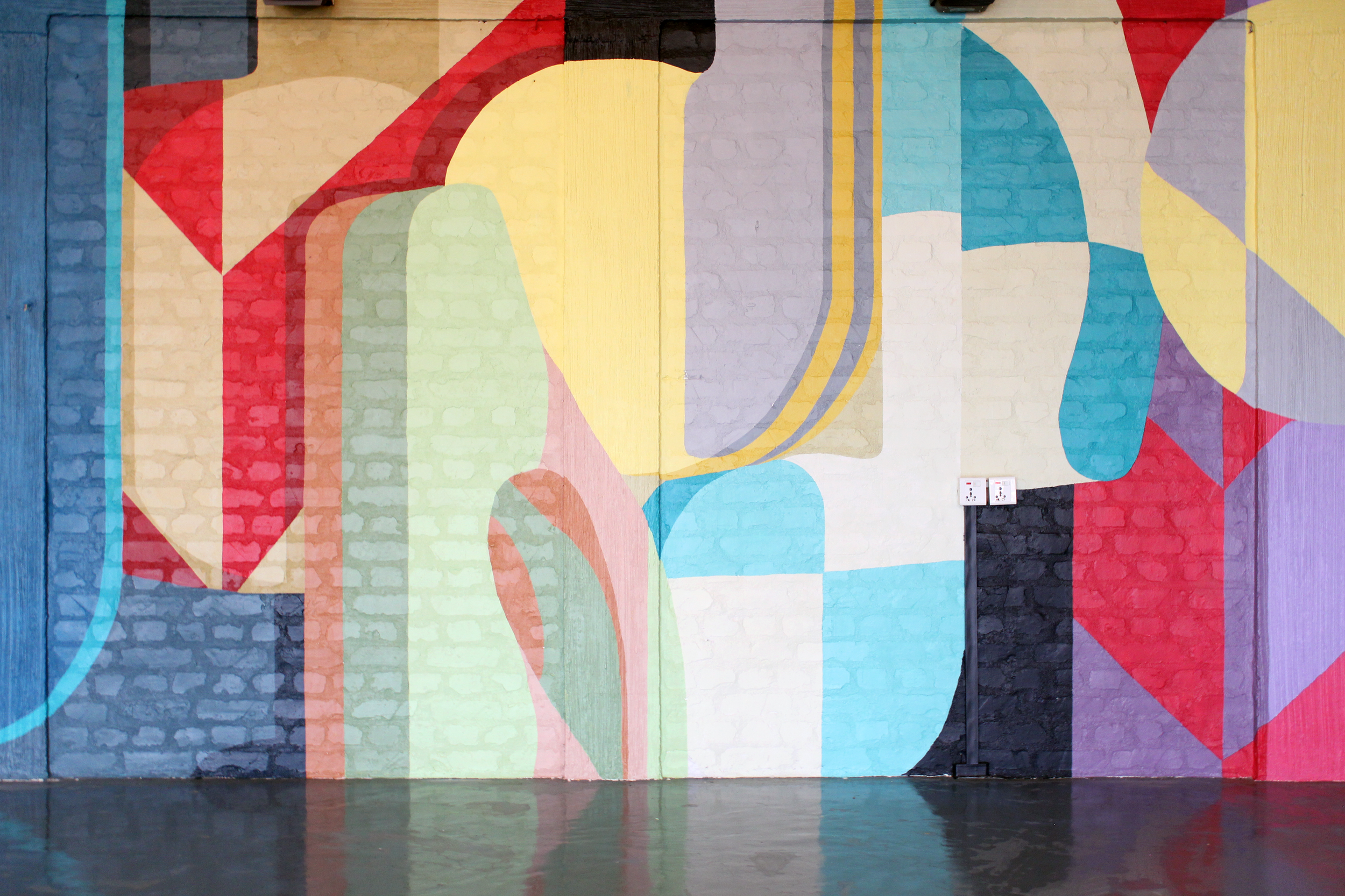 LS_MURAL_ArtistLindertSteegen_CourtesyKalkmanGallery_Muralcloseup3.png