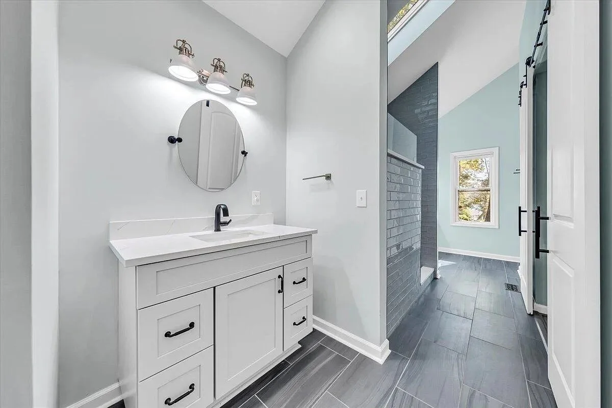 Primary Bath 2.jpg
