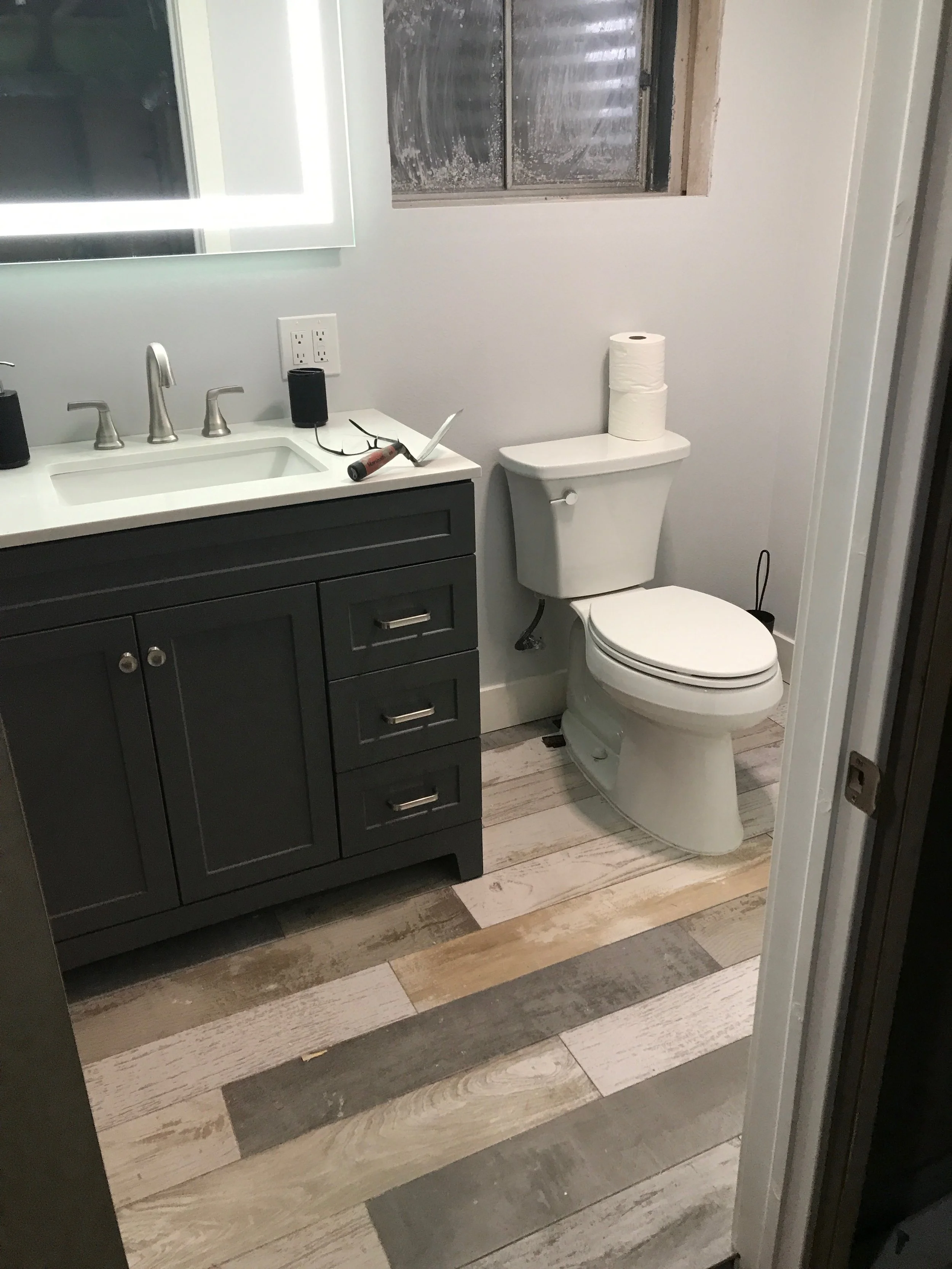 BATHROOM_DOWN.jpeg
