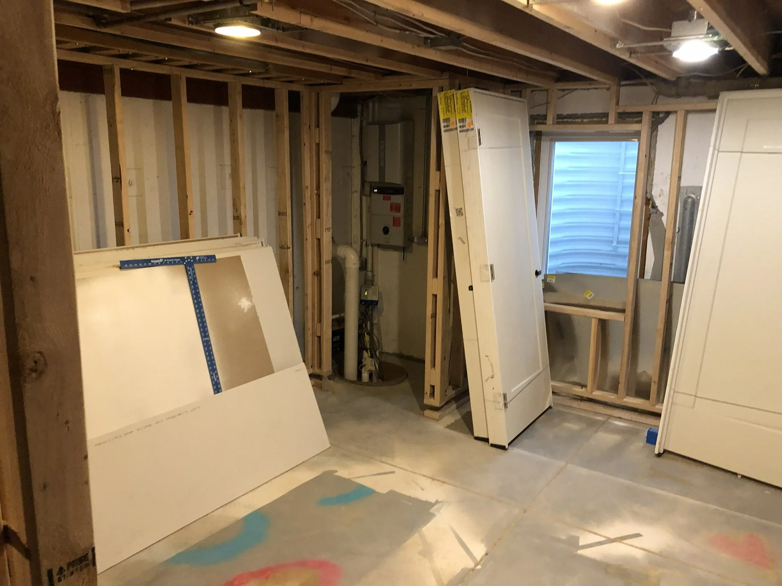 BEDROOM_FRAME.jpg