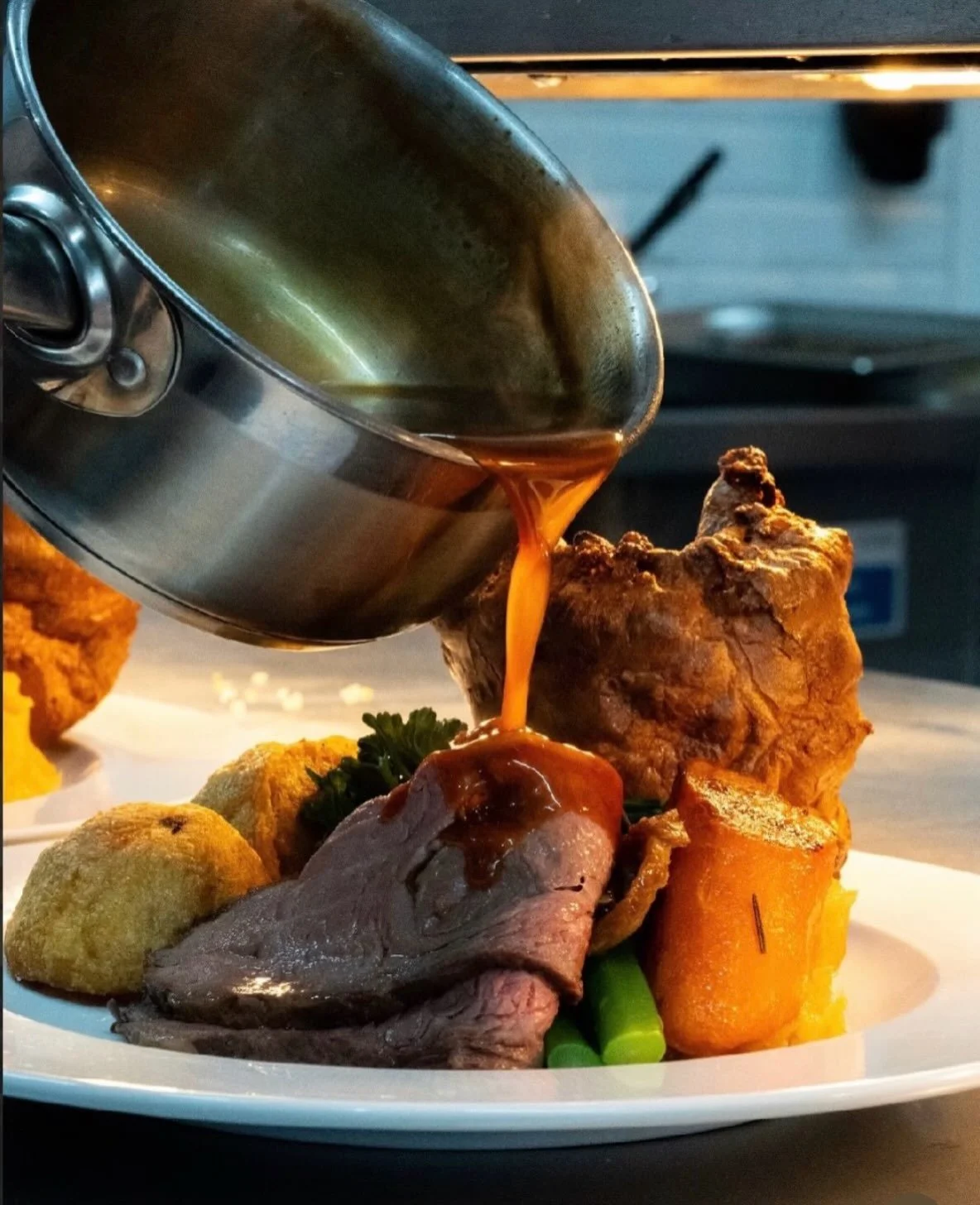 It&rsquo;s everyone&rsquo;s favourite day of the week&hellip; SUNDAY ROASTS! 😍🍽️

We still have tables available, so get booked in and make your Sunday extra special! 🤎
Call 0191 380 0650