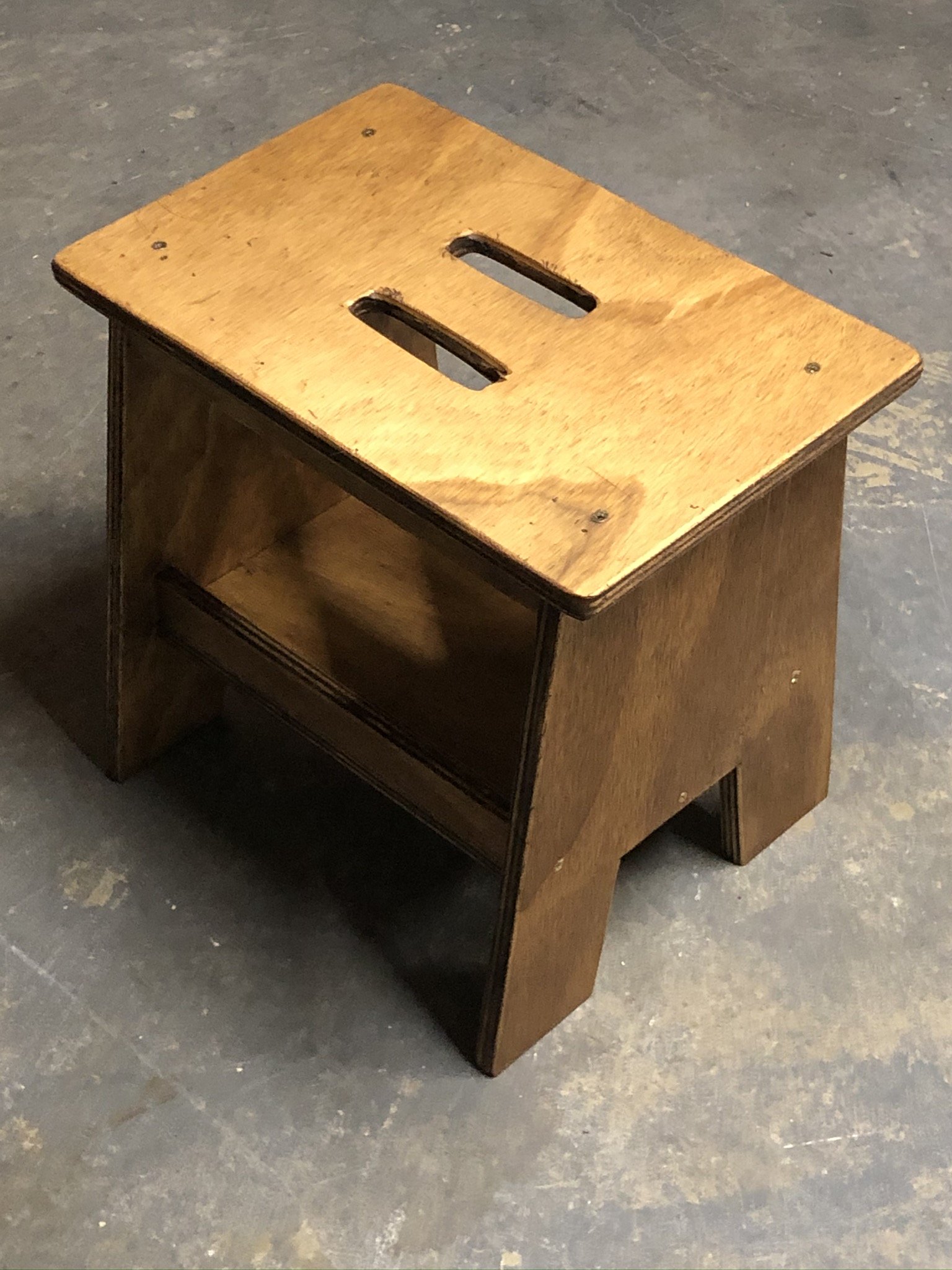 tool_holder_step_stool.JPEG