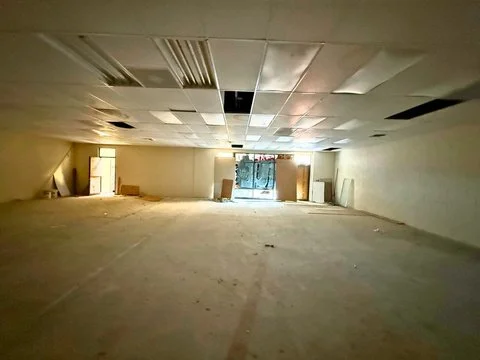 18451_Roscoe_Interior_1.jpg