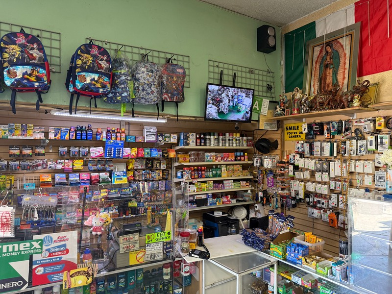 10_Retail_Interior.png