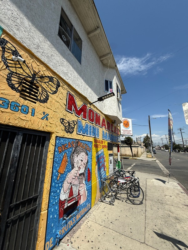 08_Side_Mural_Frontage.png
