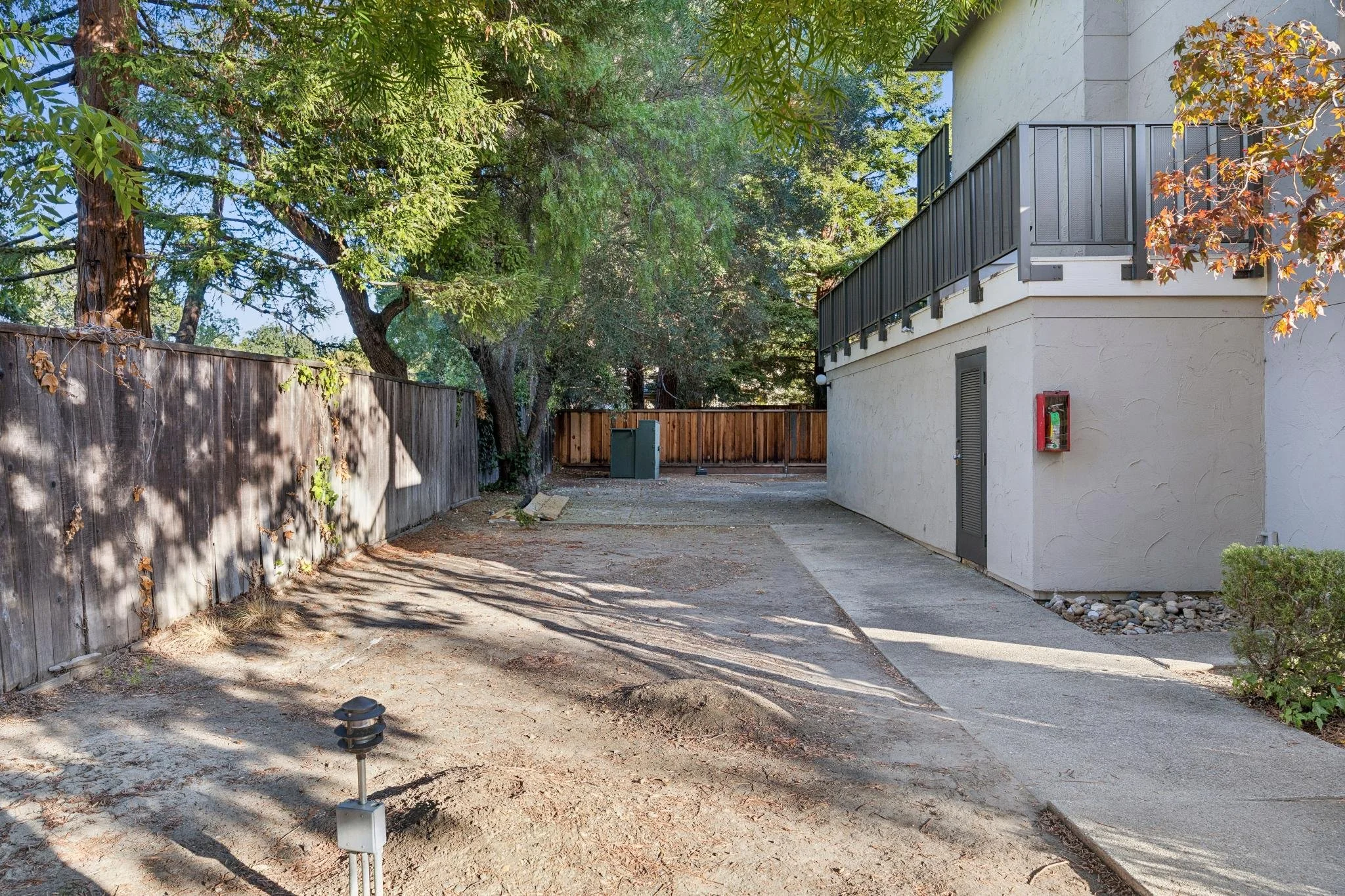 085-4157-el-camino-way-e.94437.pcom.019.jpg