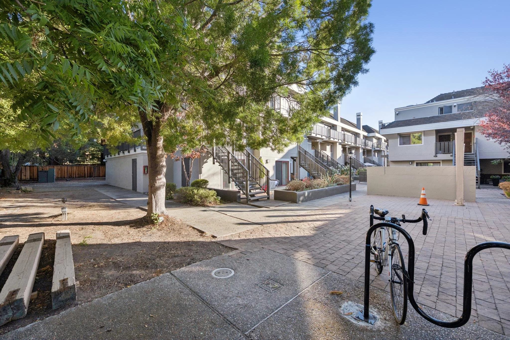 087-4157-el-camino-way-e.94437.pcom.021.jpg