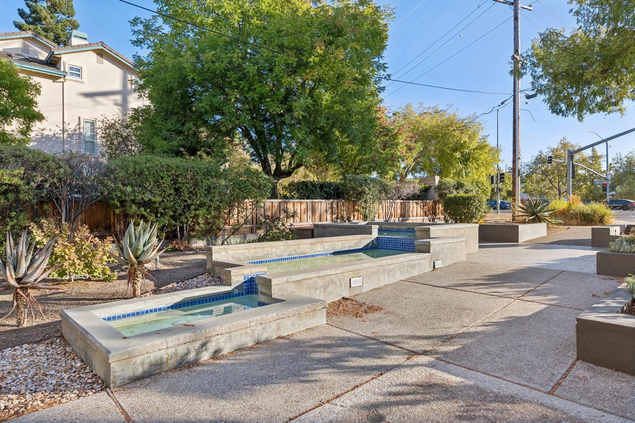 098-4157-el-camino-way-e.94437.pcom.029.jpg