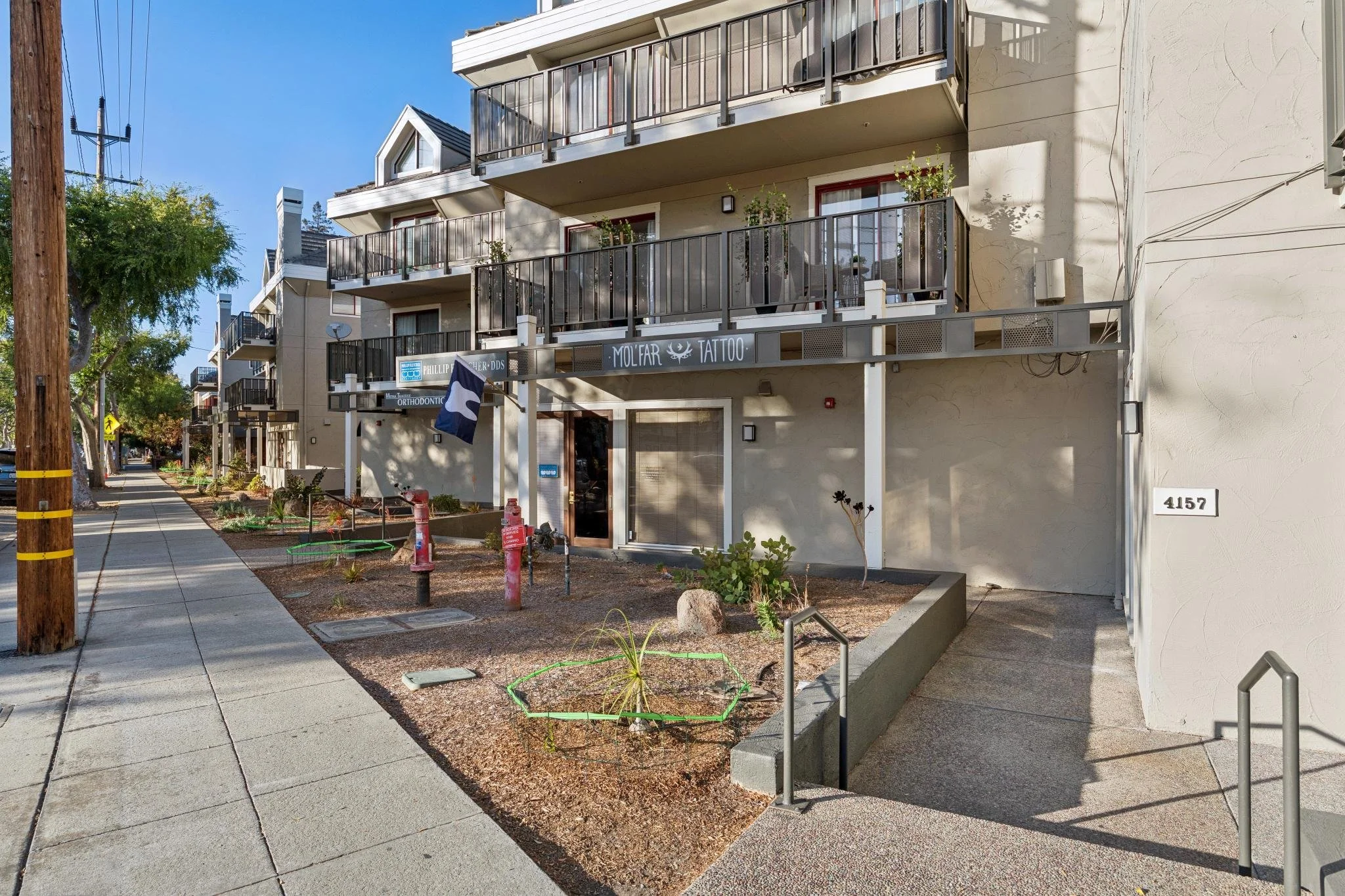 099-4157-el-camino-way-e.94437.pcom.030.jpg