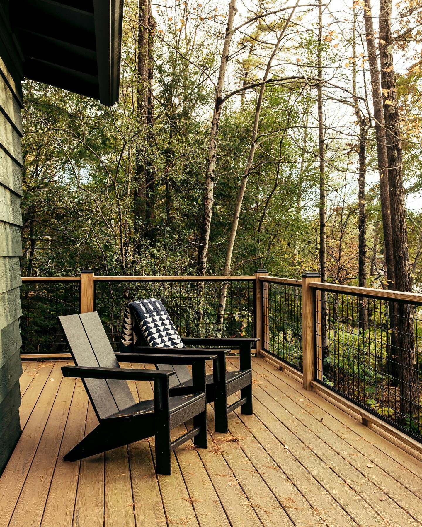 The porch at the Lakeview House is the perfect spot for a G&amp;T after a show at @tanglewoodmusicfestival

Photography by @sashaisrael 
Build by @wkt_construction