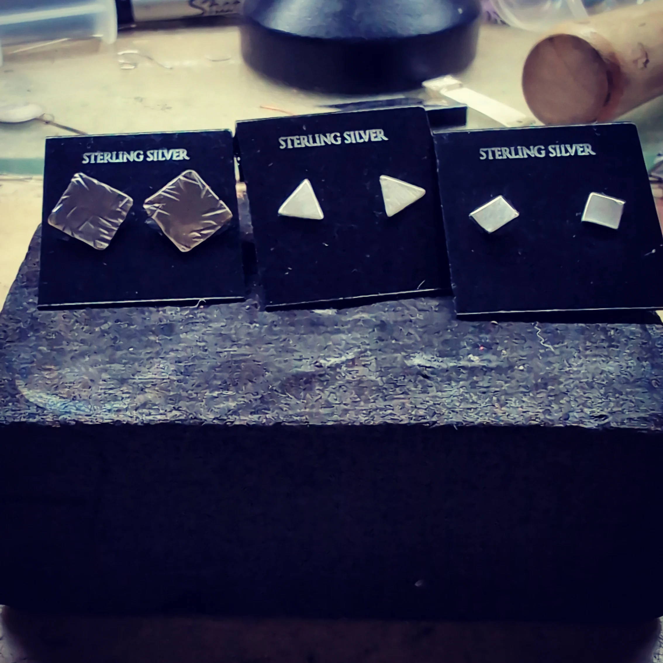 ]Three Pairs Of Tiny Studds