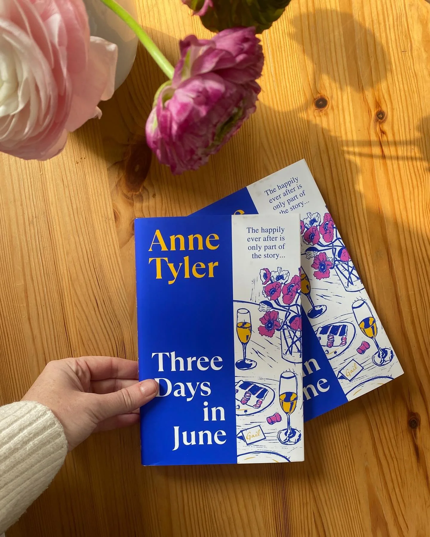 My first book cover design with Penguin Random House for Anne Tyler&rsquo;s &lsquo;Three Days In June&rsquo; is live in the world. ❤️

Just before my own wedding I worked with the lovely team at @penguinrandomhouse to develop the composition and prin