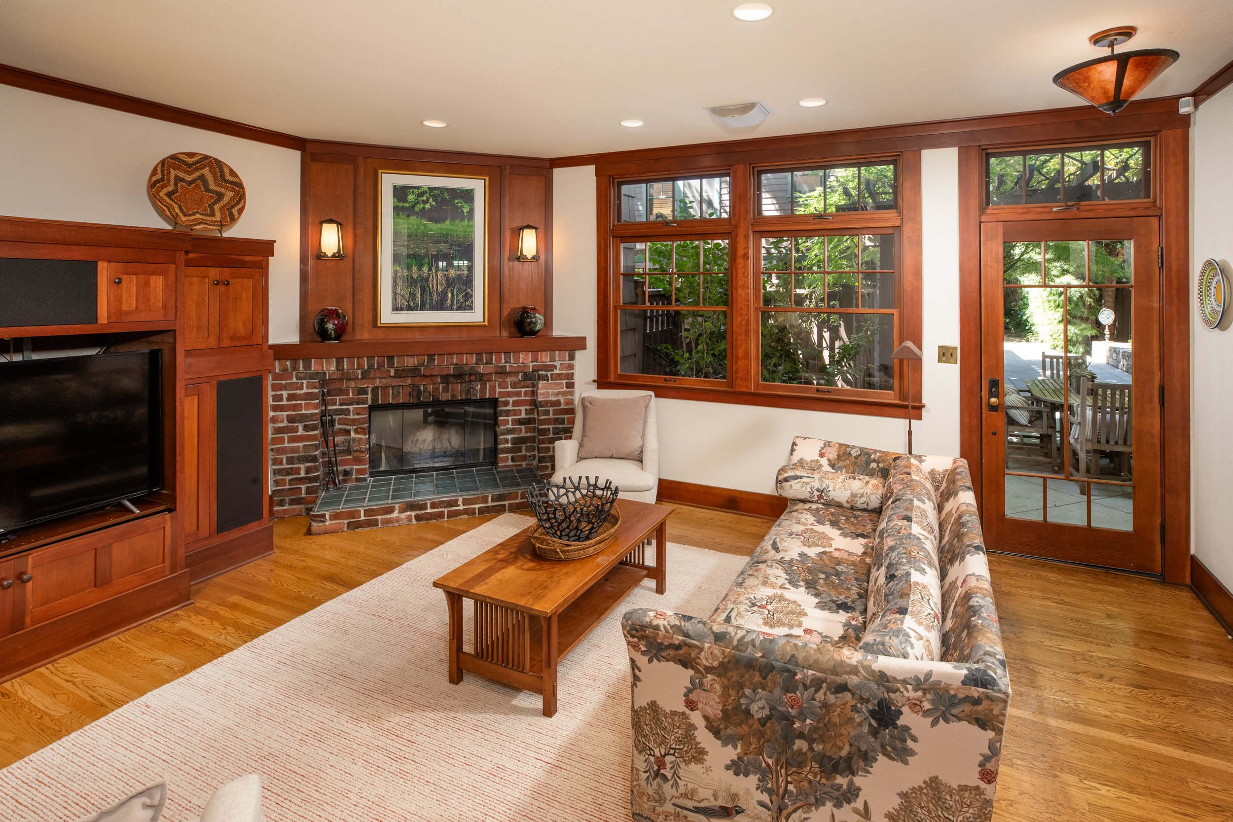 18-Tennyson_Matt_Anello-9780-MLS.jpg