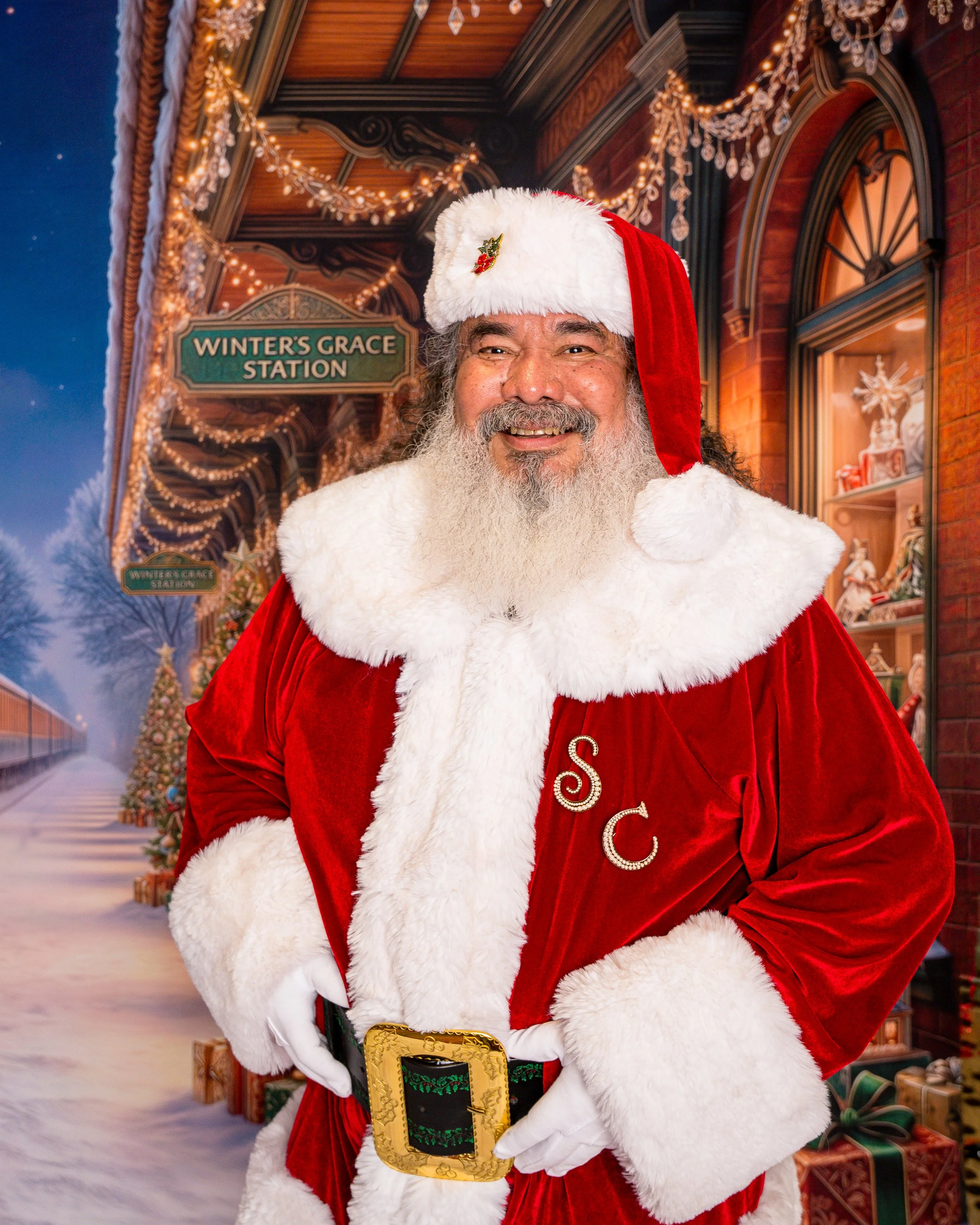 Santa at the train station
