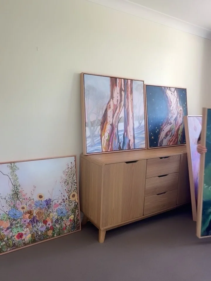 ~ SANCTUARY ~ 

123 x 93cm framed in ash @southernbuoy 
 
Inspired by the Australian landscape and the waterways that spring up in the desert places. Full of moody blues and greens with pops of turquoise.

There&rsquo;s something peaceful about imagi