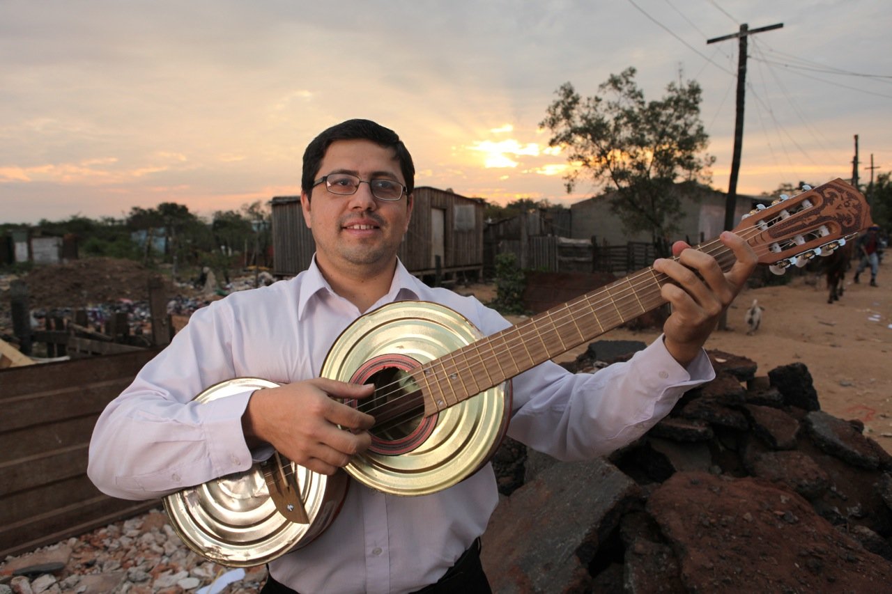 Director Favio Chavez