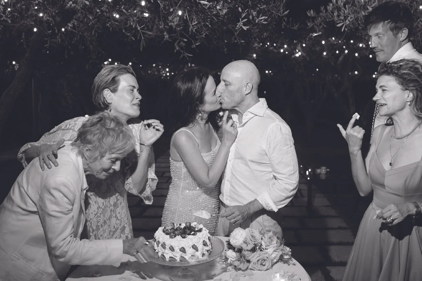 elizabethreaser-bruce-gilbert-vogue-wedding-ceremony3-100.jpg