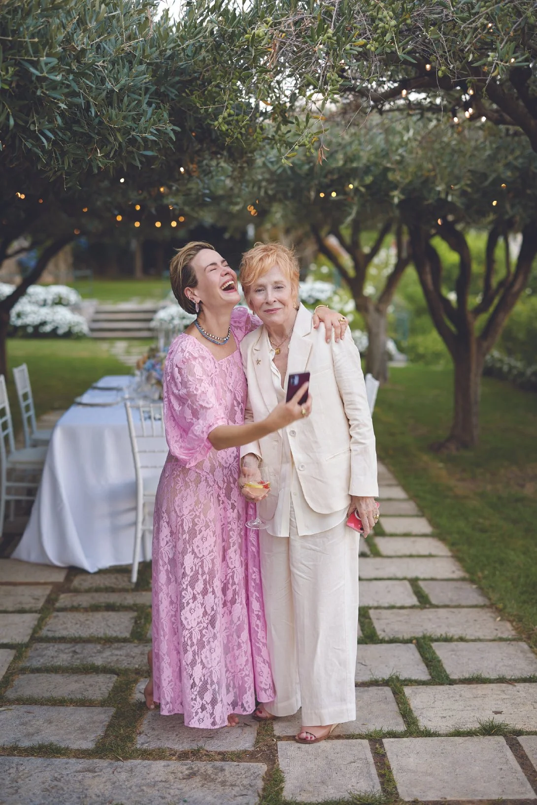 elizabethreaser-bruce-gilbert-vogue-wedding-ceremony13-100.jpg