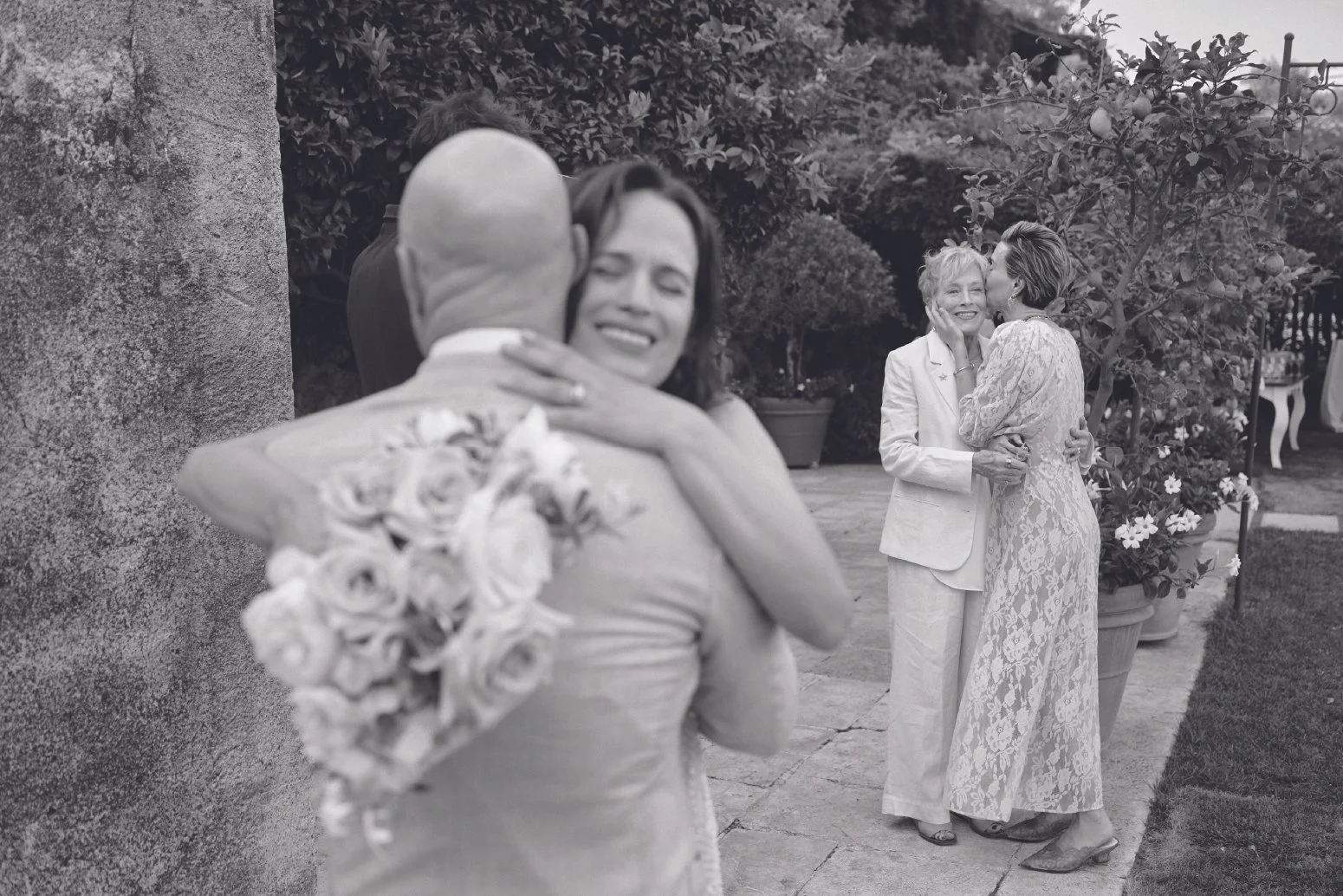 elizabethreaser-bruce-gilbert-vogue-wedding-ceremony25-100.jpg