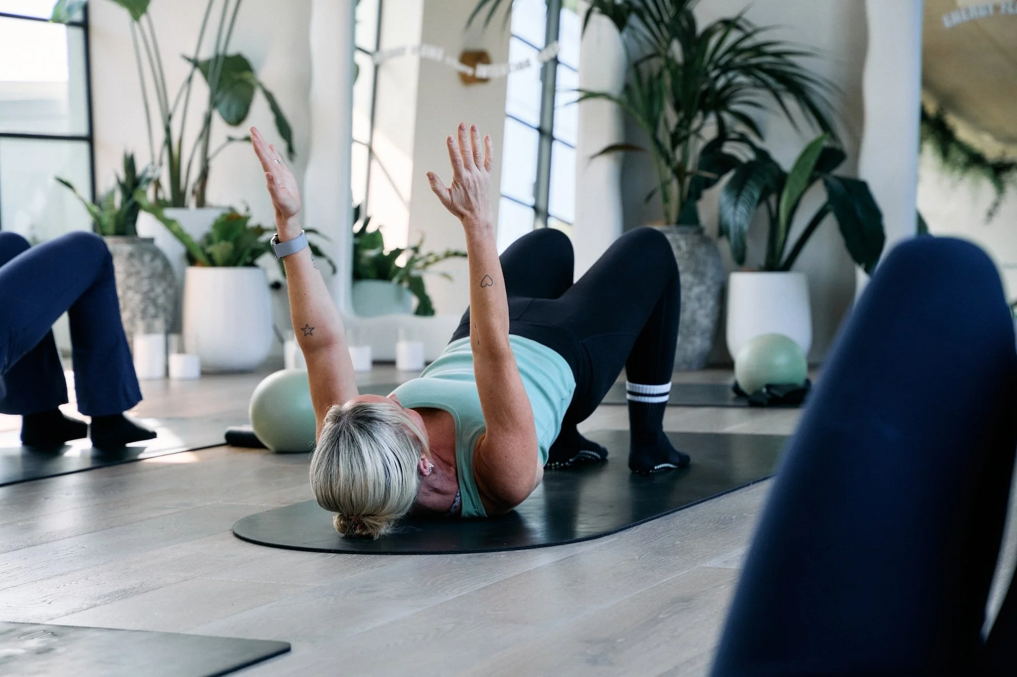 class-pe-mat-pilates-2.jpg