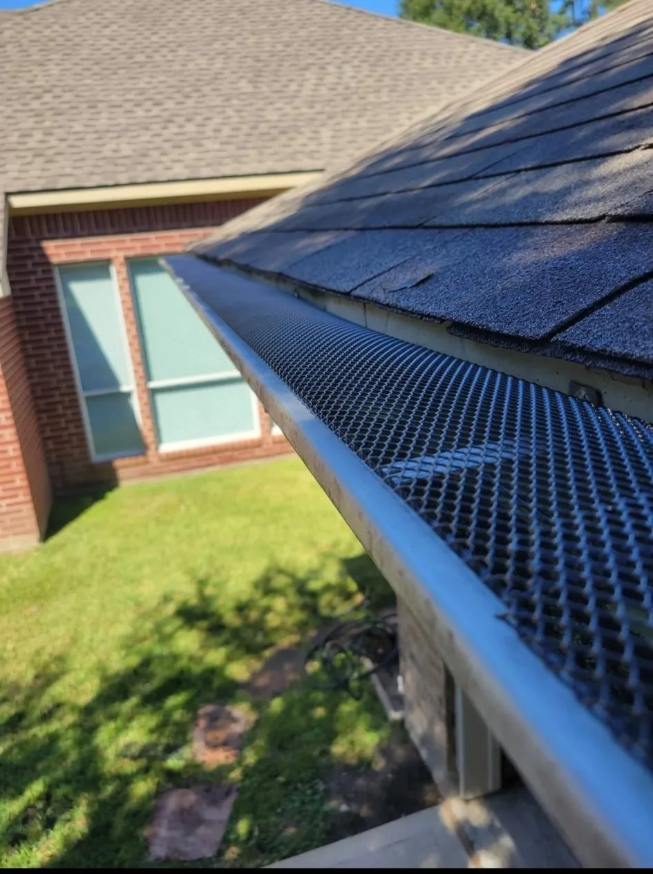 GUTTER GUARDS

Leaf protection options that help keep debris out and reduce the need for frequent cleaning.