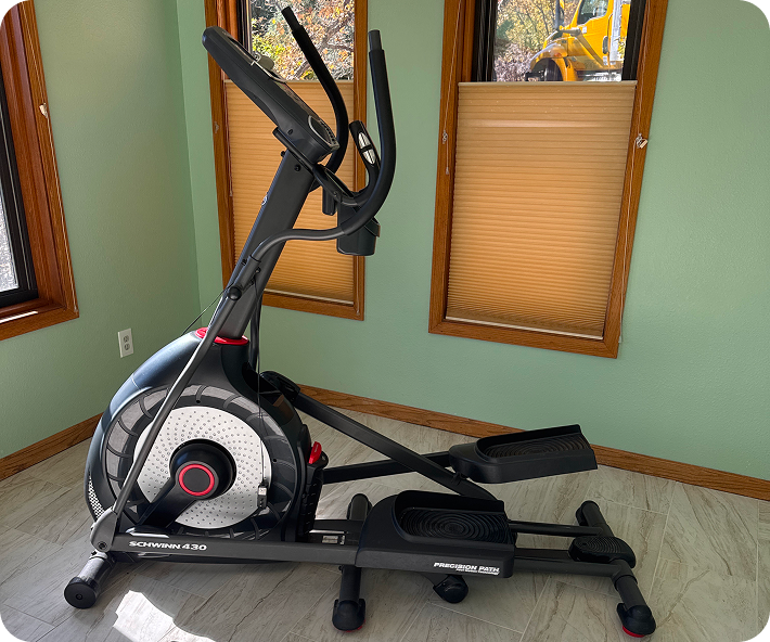 Fitness equipment moving for an elliptical