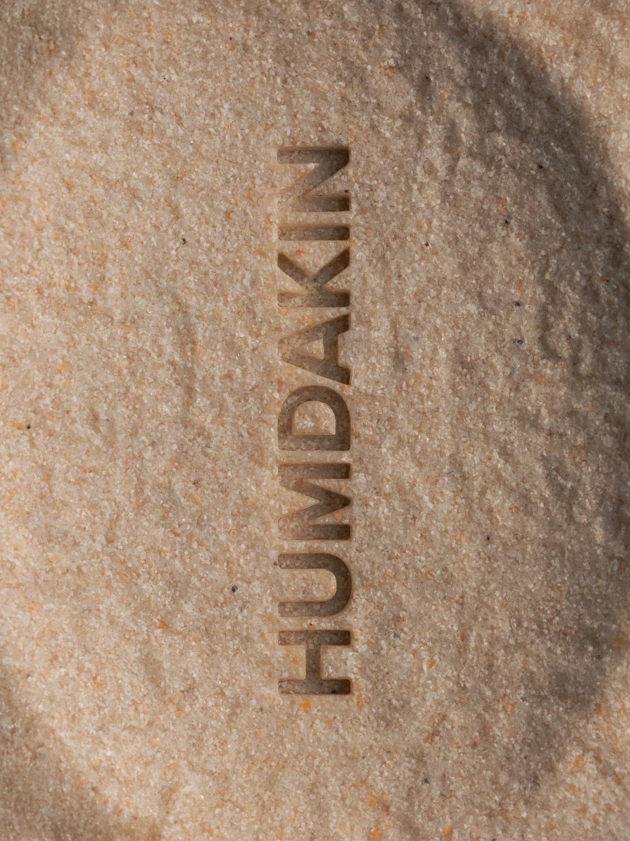 tablelabhumdakin31602.jpg