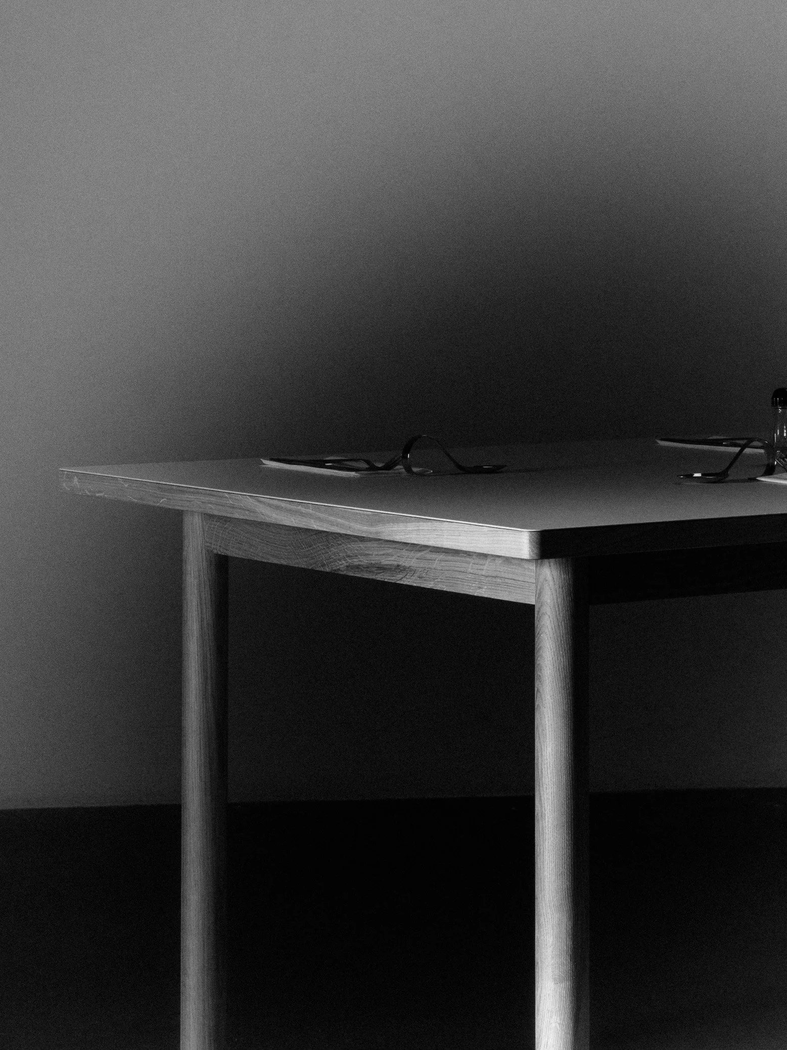 tablelabhumdakin31458 copy.jpg