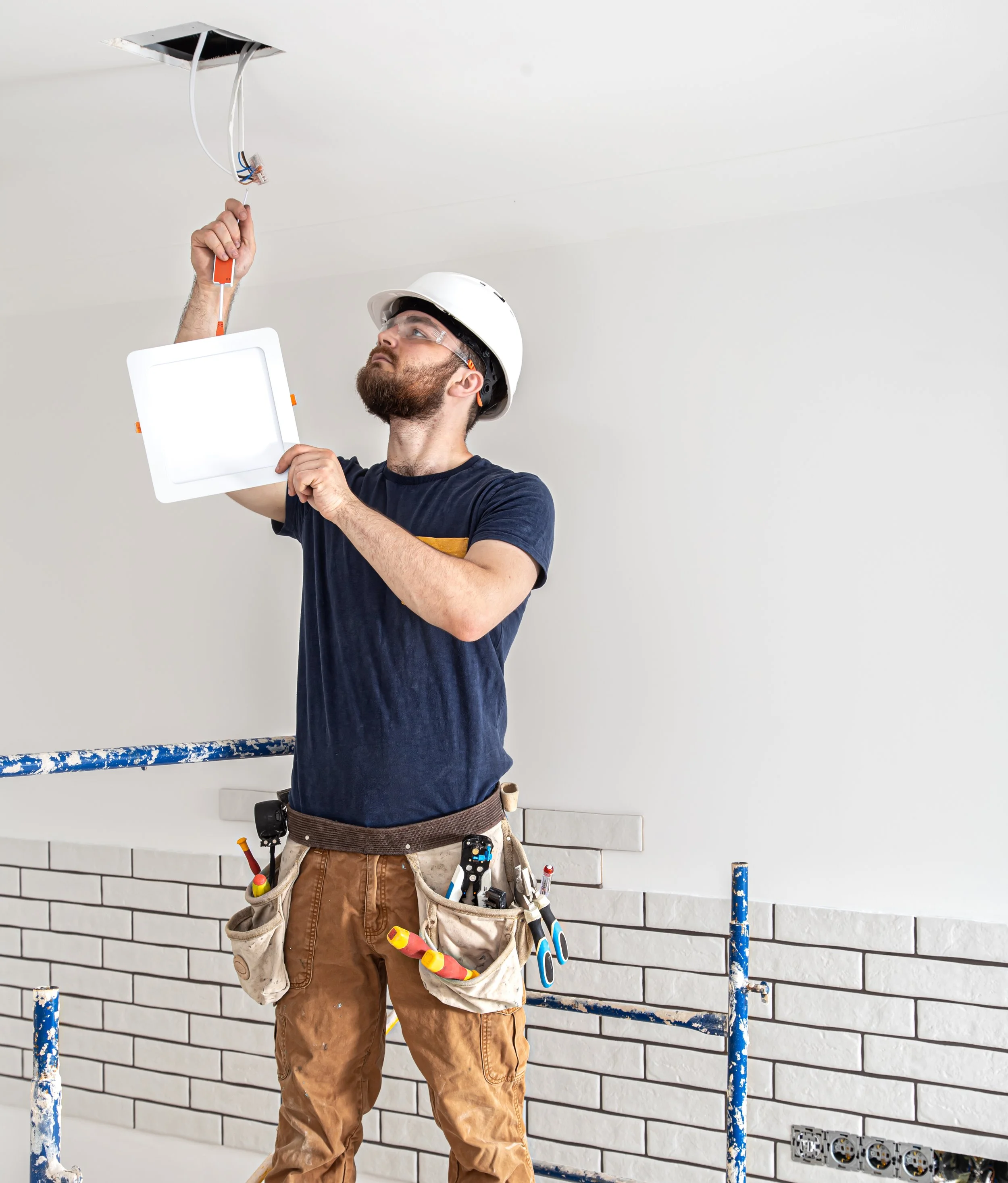 Quick Labourers Liverpool Electrician