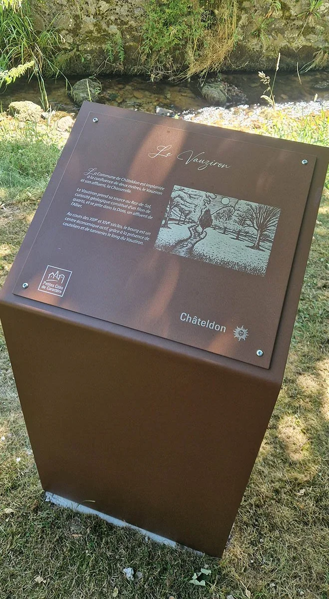 Pupitre avec traitement anti corrossion look corten.
