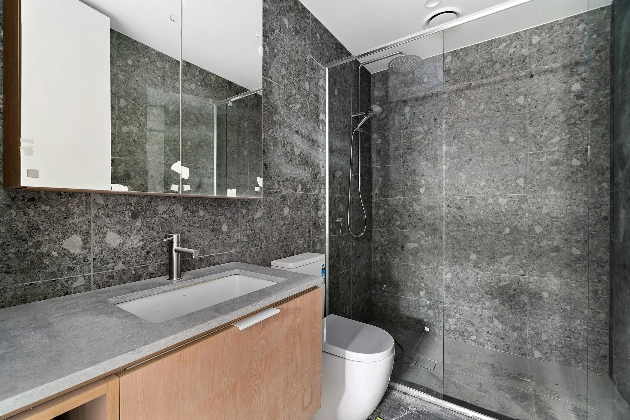 5-Bathroom.jpg