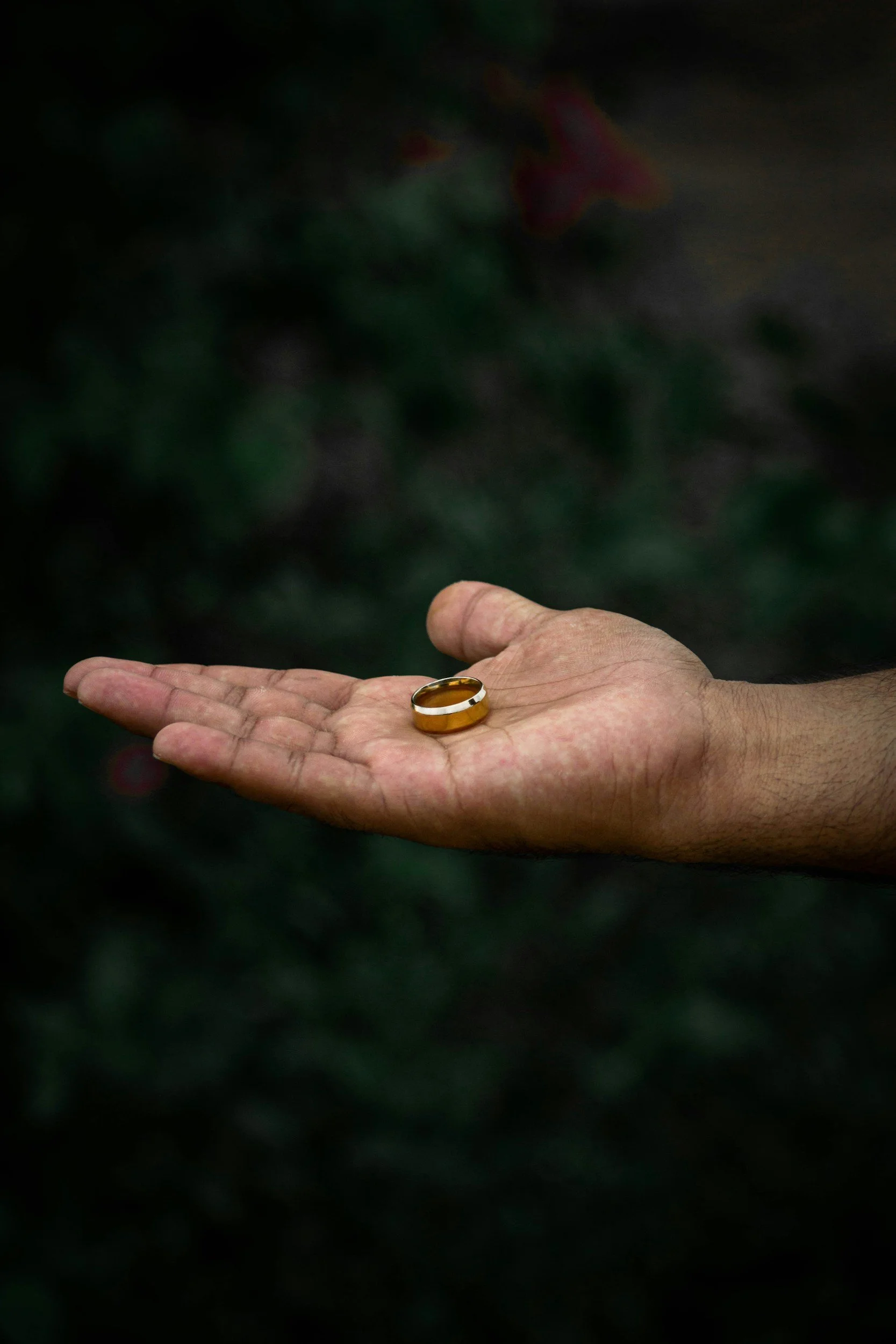 Selling gold ring, a piece of gold jewellery quickly for bank transfer/cash