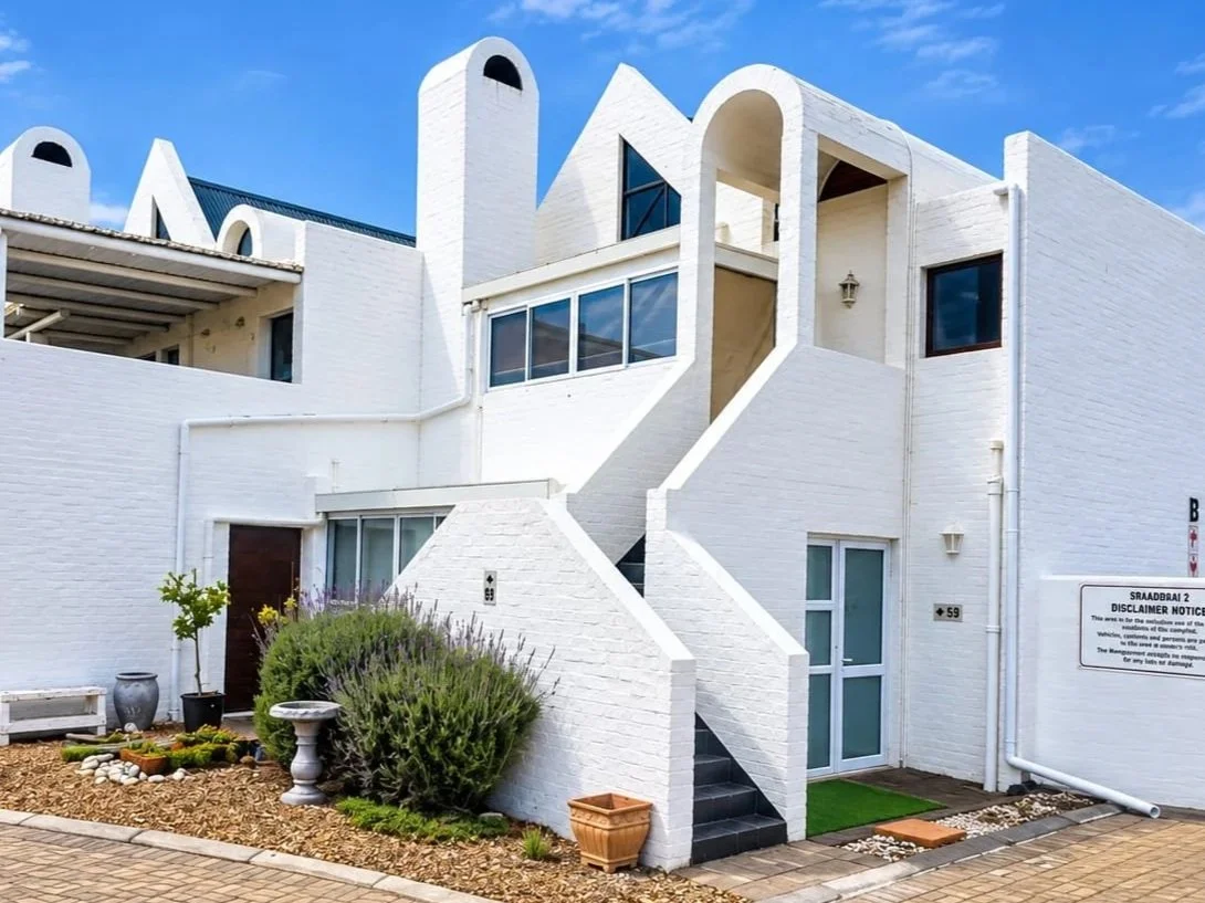 Westcoast, Self Catering Accommodation, Holiday accommodation, Weekend getaway, Weskus, Holiday. 4 Sleeper. Skilliepark. Dwarskersbos.Beach