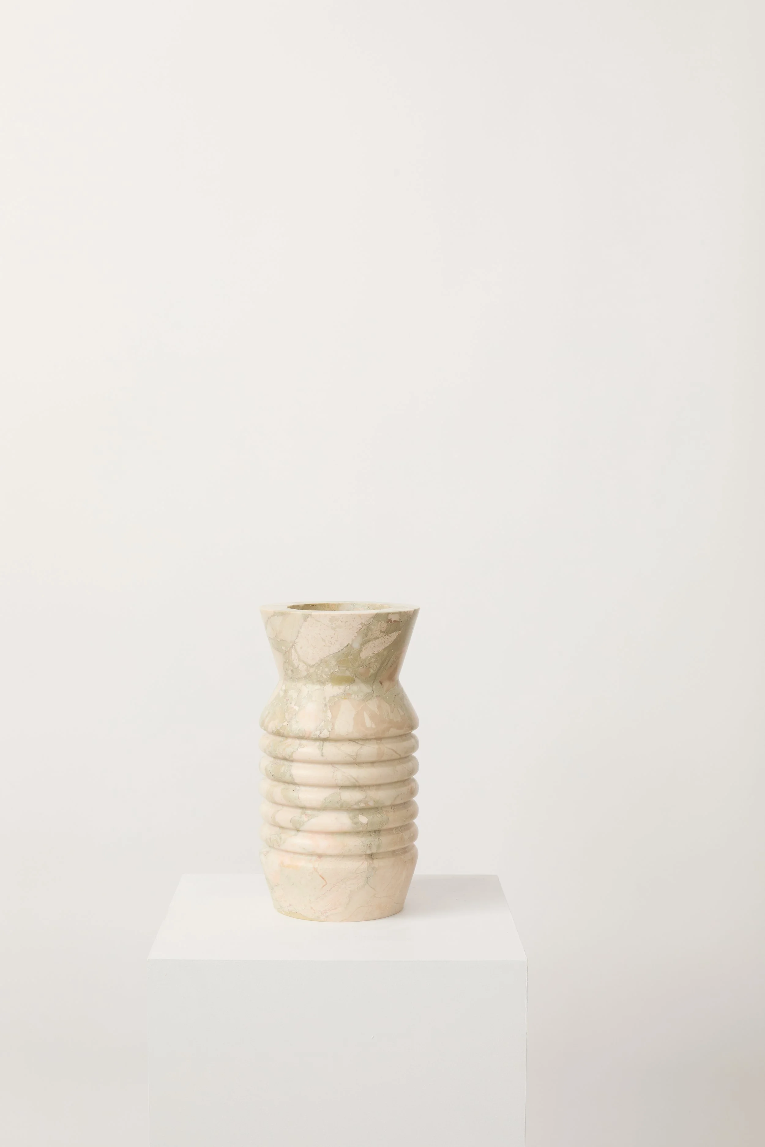 Bas E5045.jpg