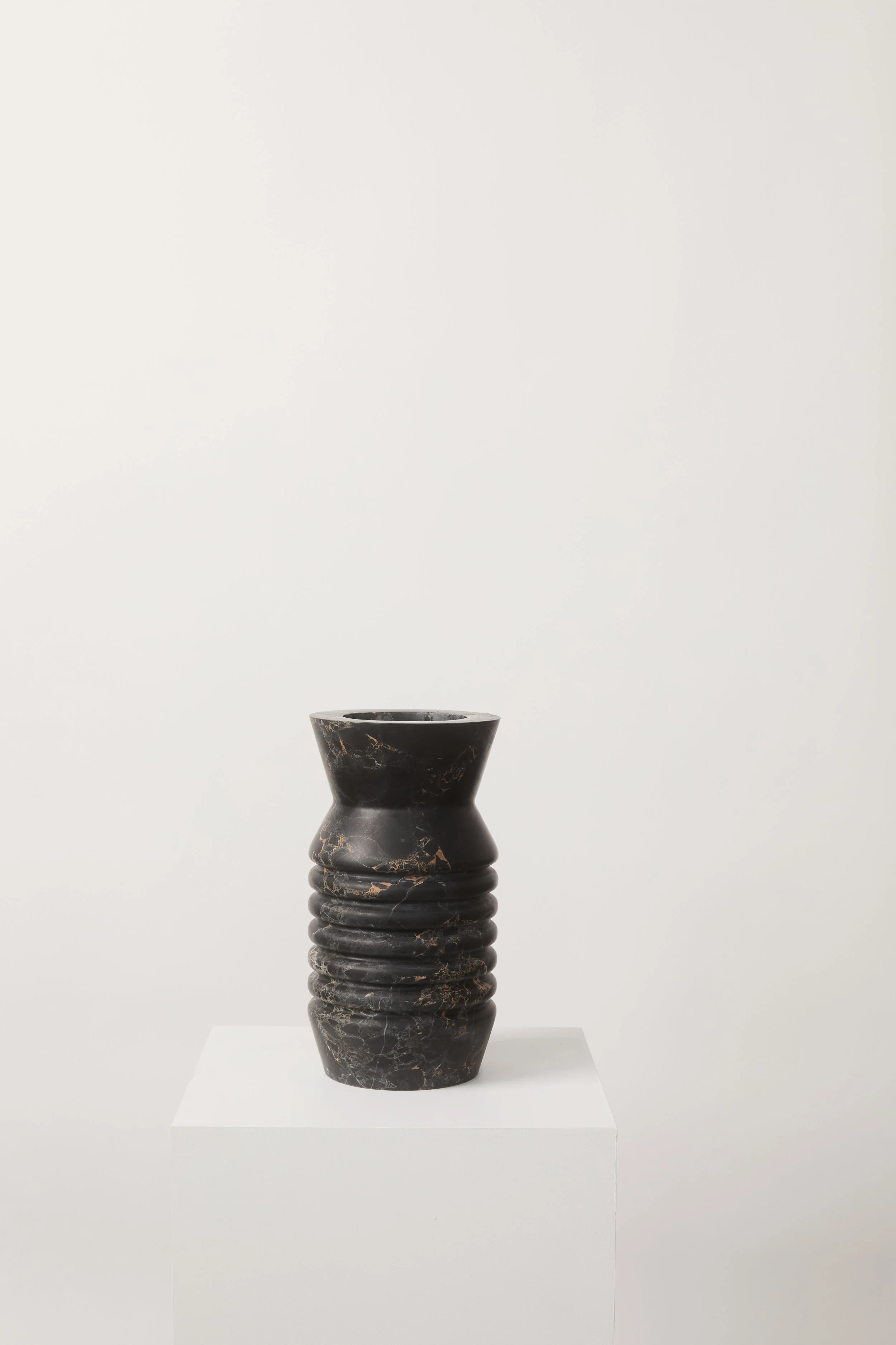 Bas E5031.jpg