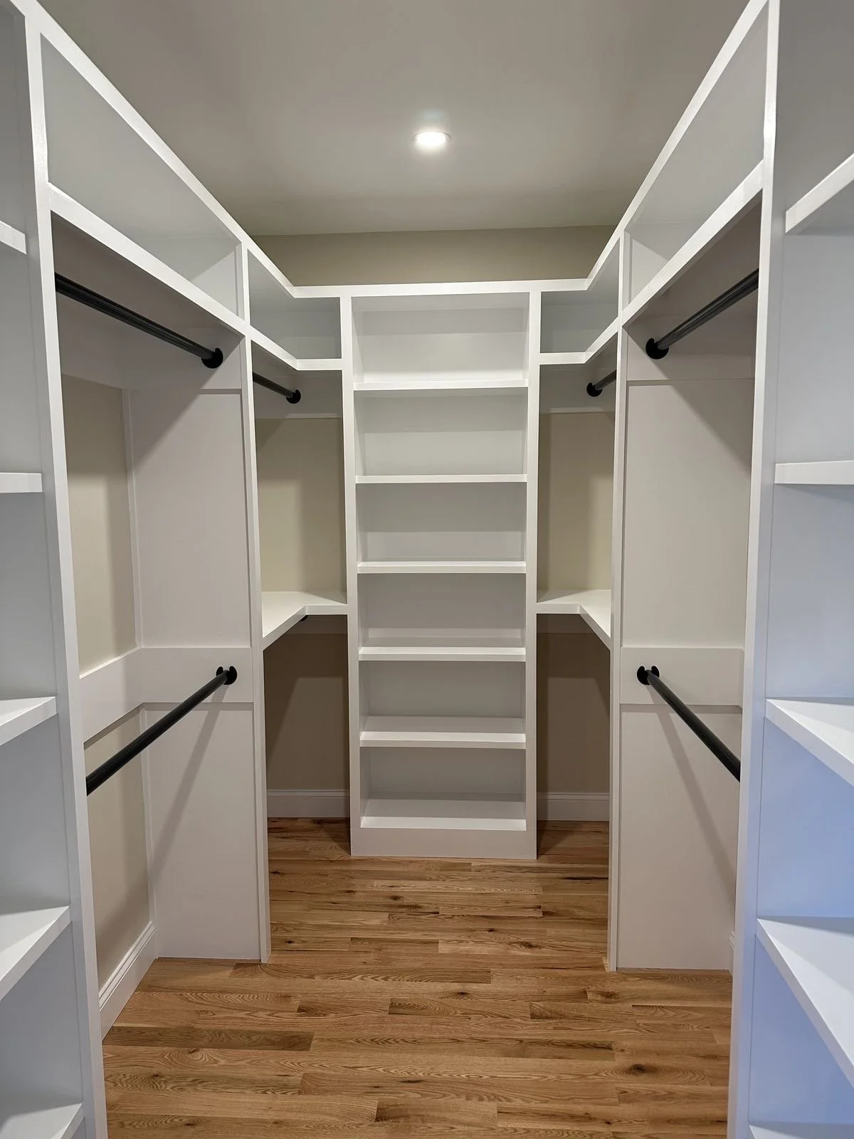 Custom Closet Solutions