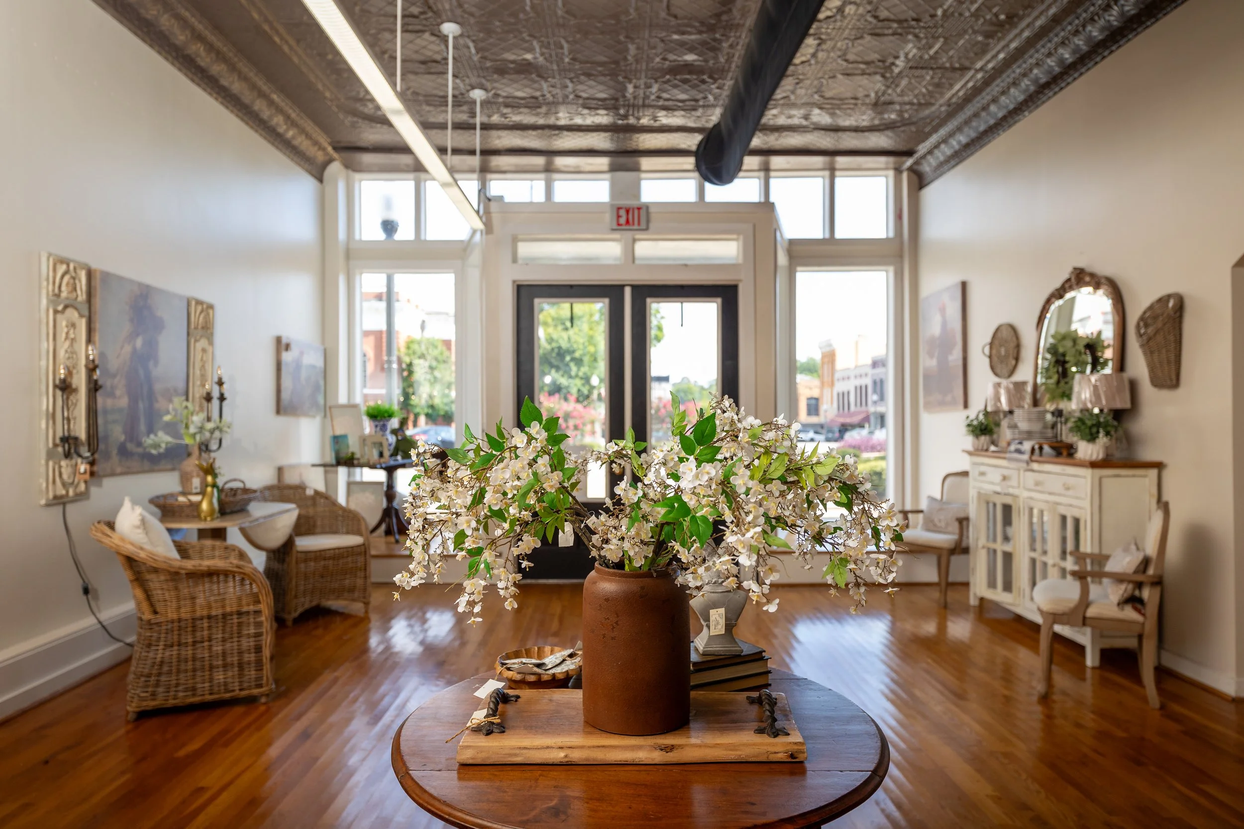Locally owned downtown retail boutique in historic Talladega.